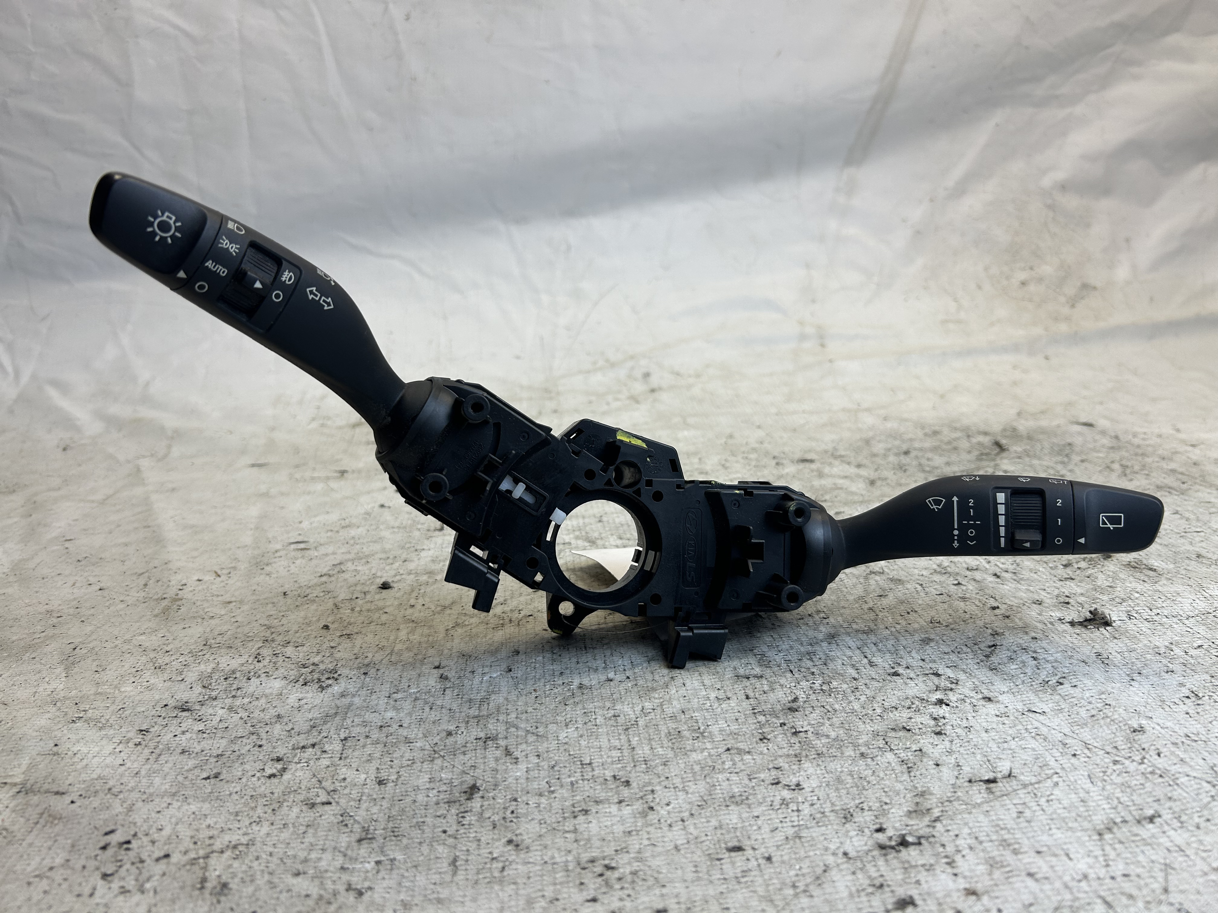 INTERRUPTOR MULTI FUNCAO - 93403BV650 - 