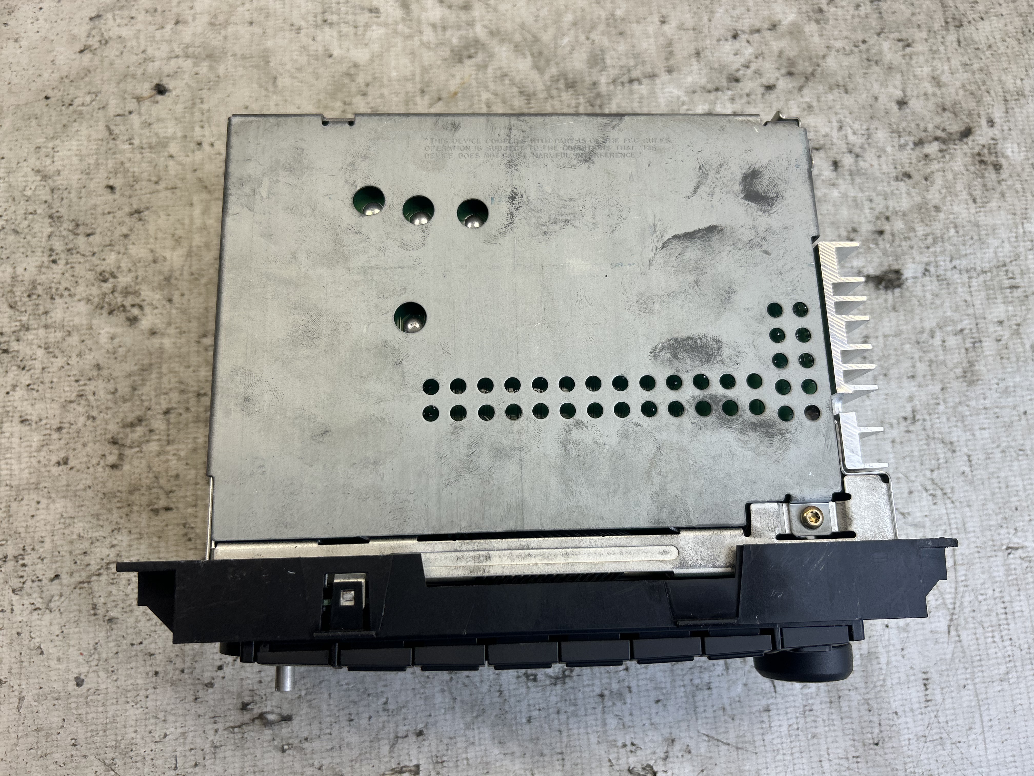 RÁDIO CHRYSLER PT CRUISER CLASSIC 2.4 16V 2005/2006 - 05064173AB - 