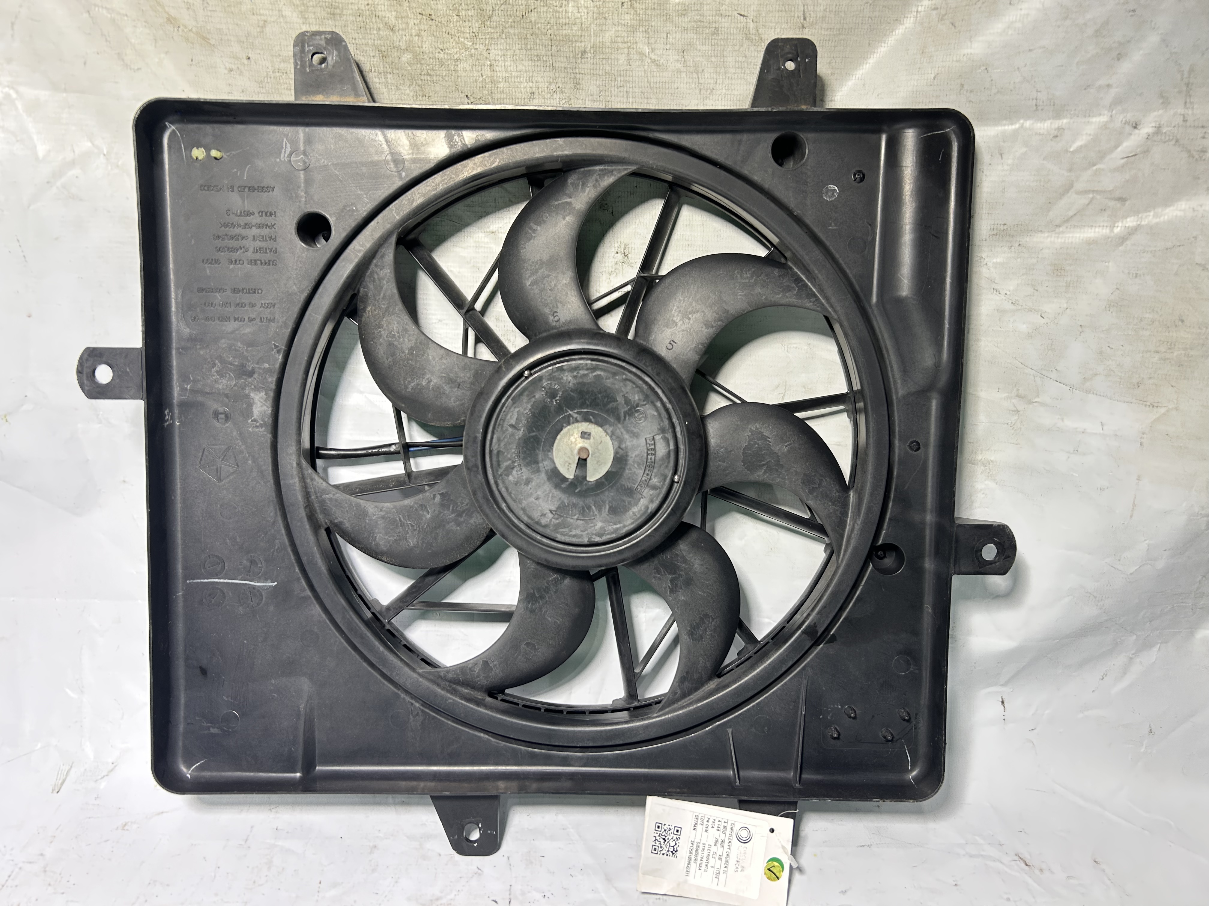 ELETROVENTILADOR CHRYSLER PT CRUISER CLASSIC 2.4 16V 2005/06 - 05179470AA - 