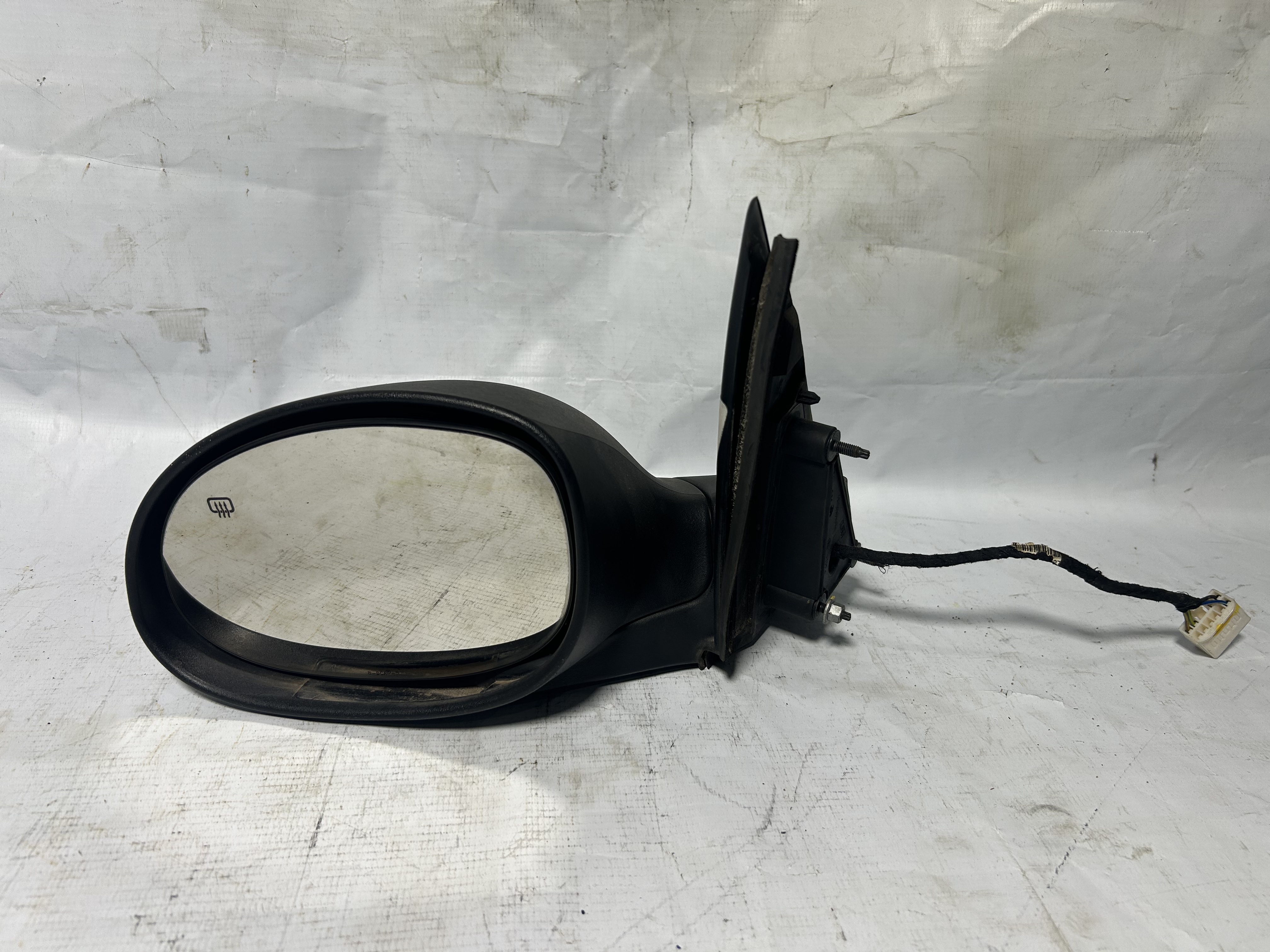 RETROVISOR ESQUERDO CHRYSLER PT CRUISER CLASSIC 2.4 2005/06 - 05067027AD - 