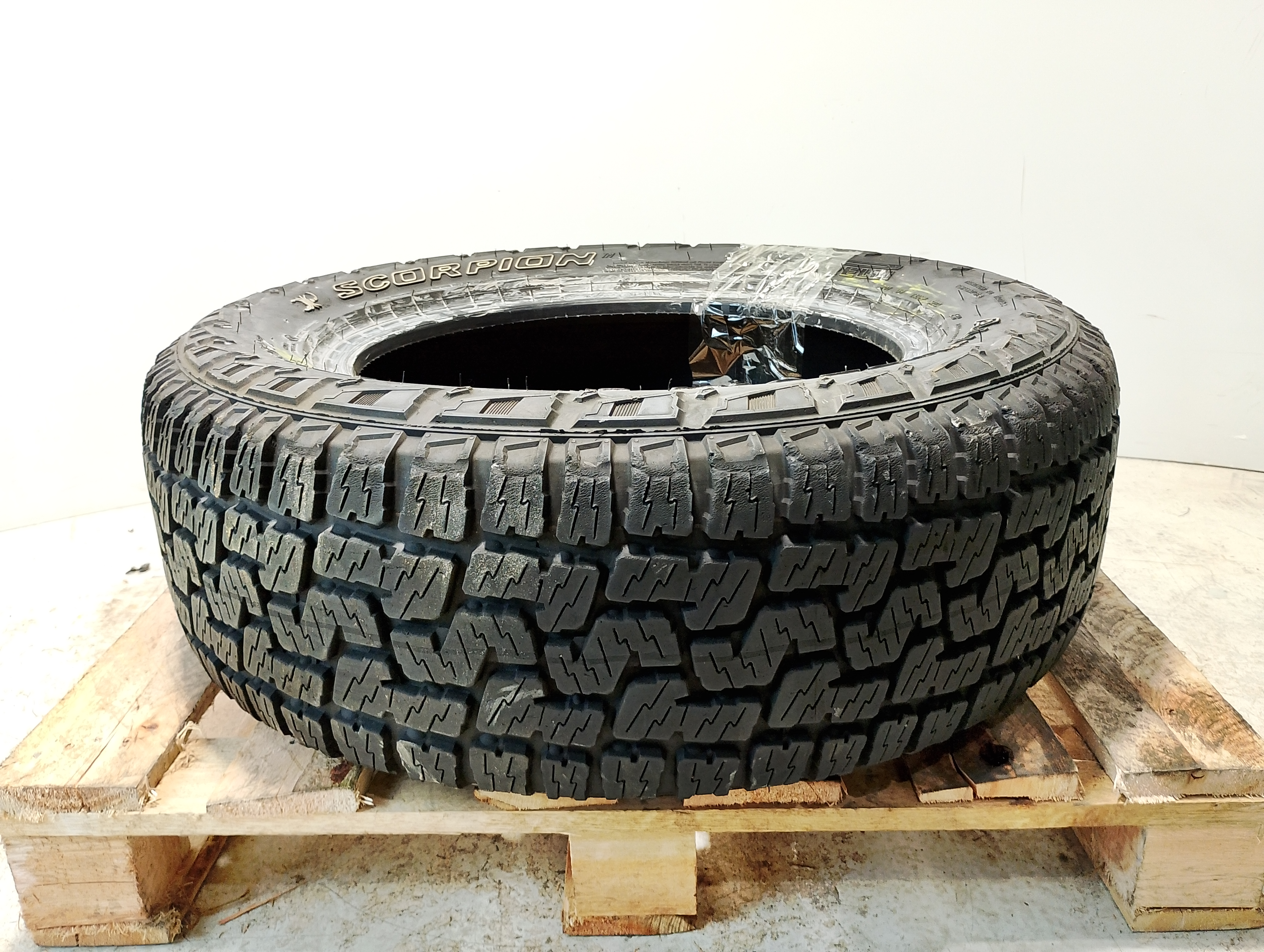 PNEU 235/65 R17 108H PIRELLI SCORPION - STTO23565R17108HDE - 