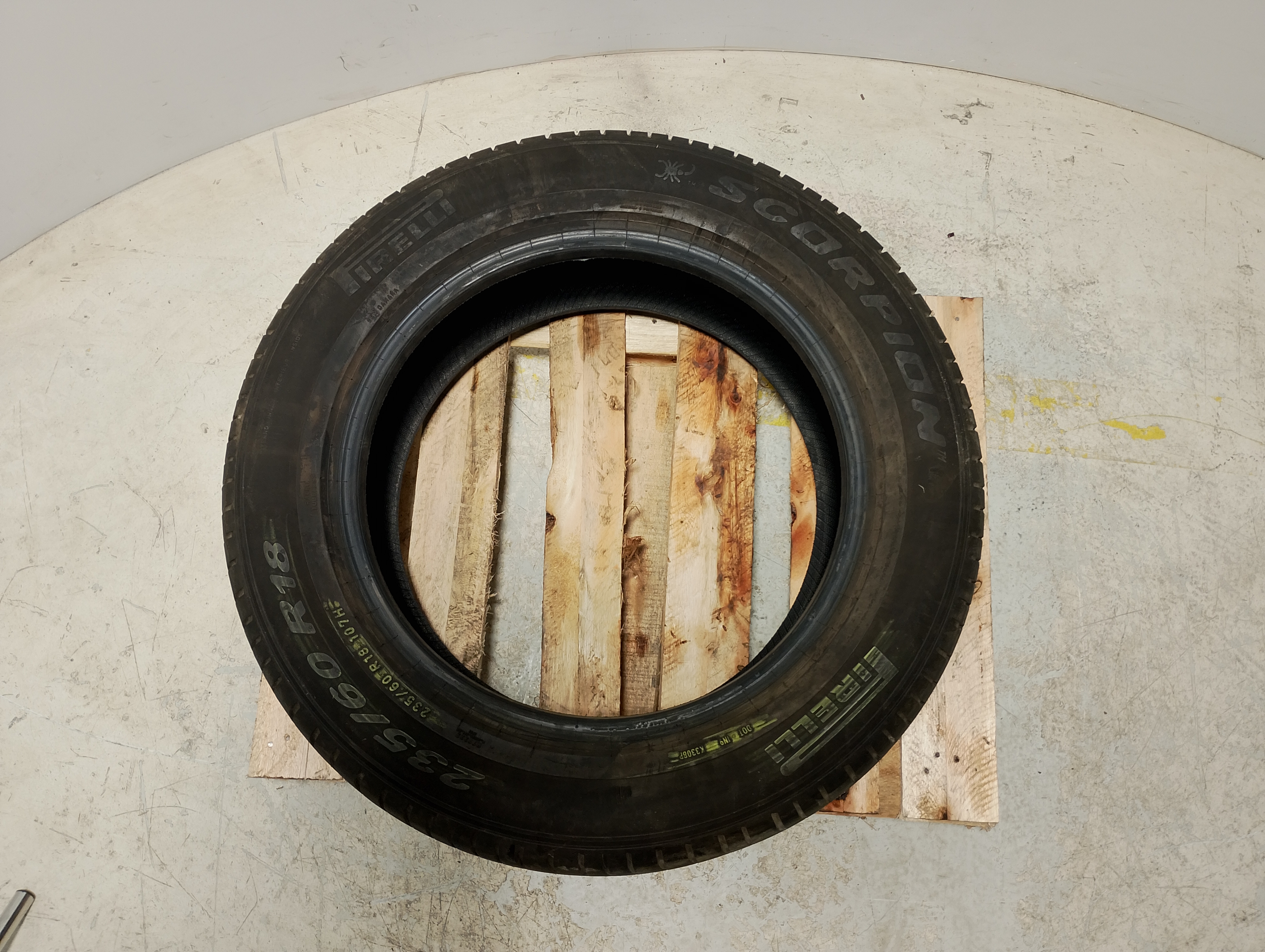 PNEU 235/60 R18 107H PIRELLI SCORPION - T7523555R18HDD - 