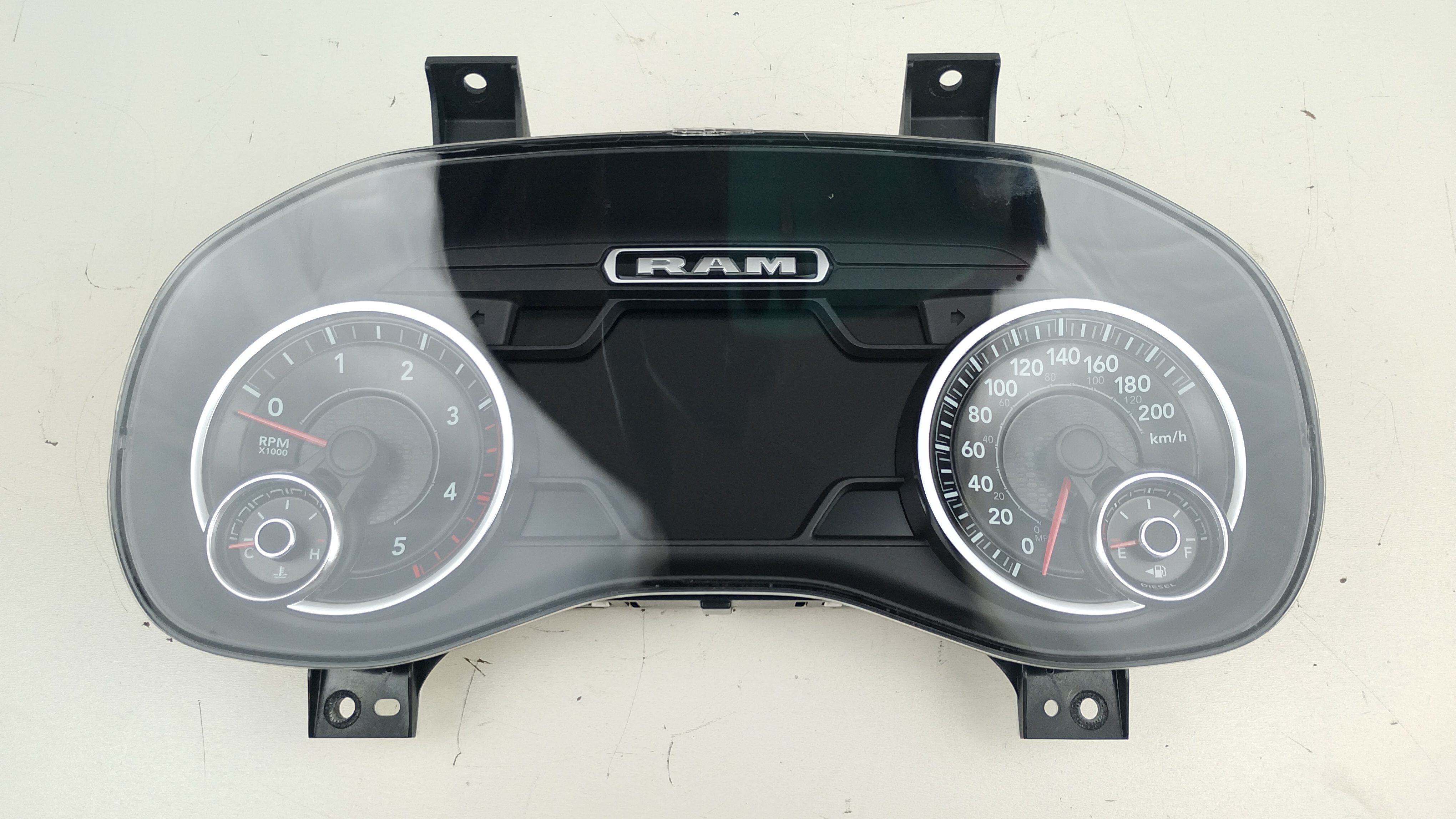 QUADRO /PAINEL INSTRUMENTOS RAM 2500 LARAMIE 6.7 2020 - 68437737AD - 