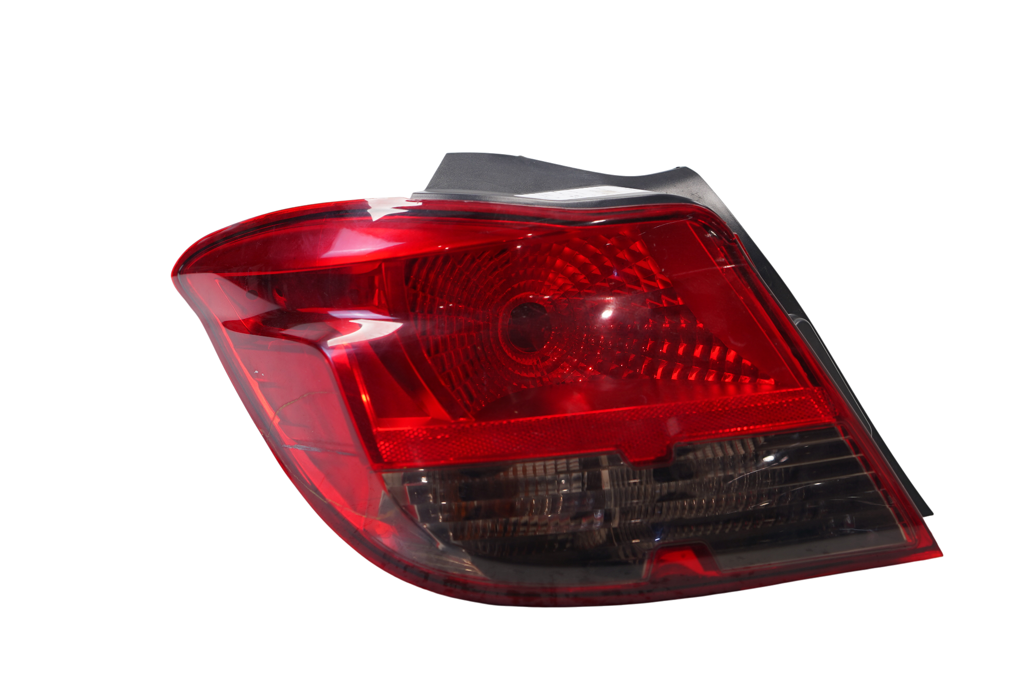 LANTERNA TRASEIRA ESQUERDA CHEVROLET ONIX 1.4 8V 2014/15 - LE004439324 - 