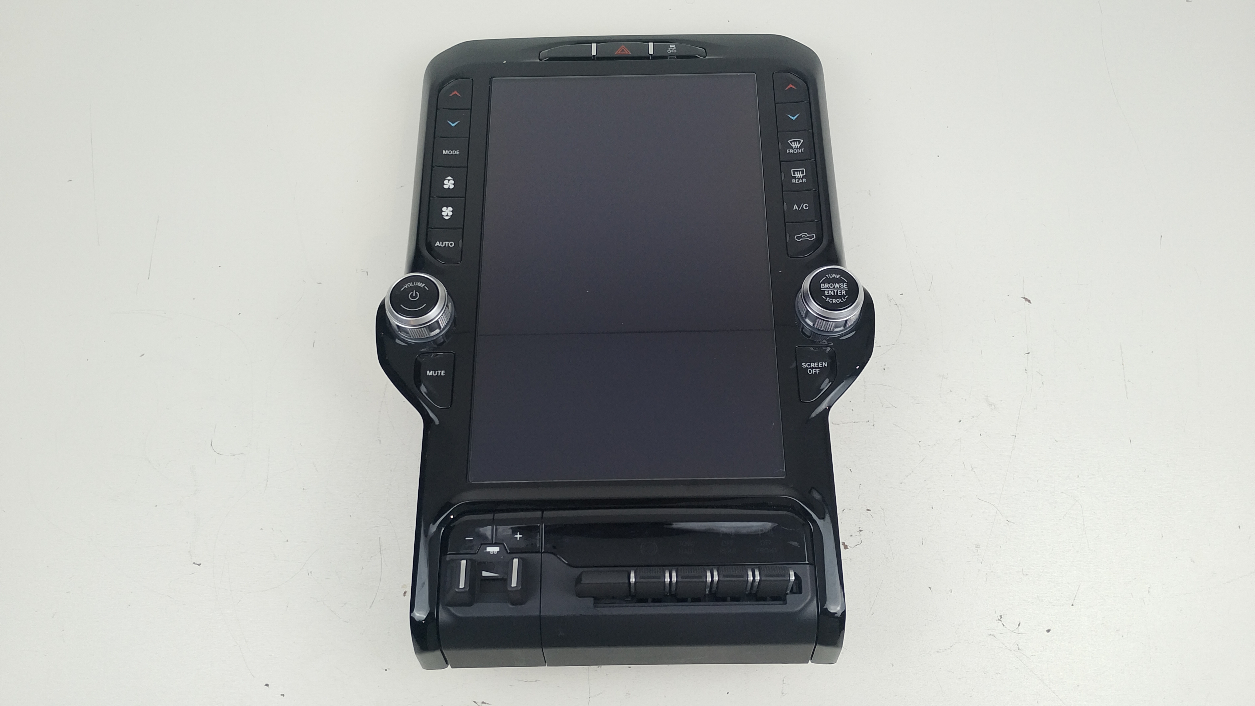RÁDIO / MULTIMÍDIA RAM 2500 LARAMIE 6.7 TDI CD 4X4 2020 - 68422048AA - 