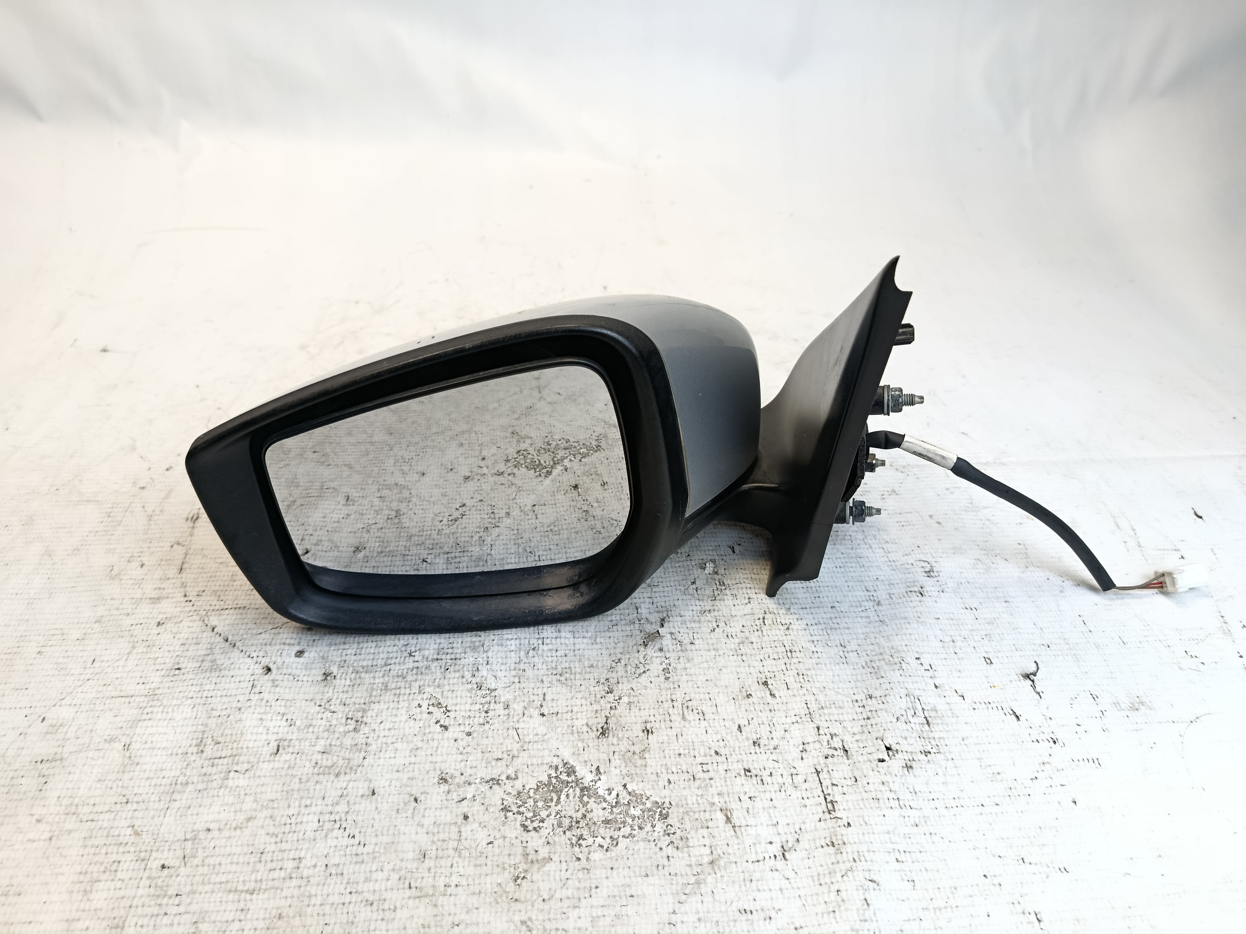 RETROVISOR ESQUERDO NISSAN VERSA SV 1.6 16V PRATA 2015/2016 - 963029KE0D - 