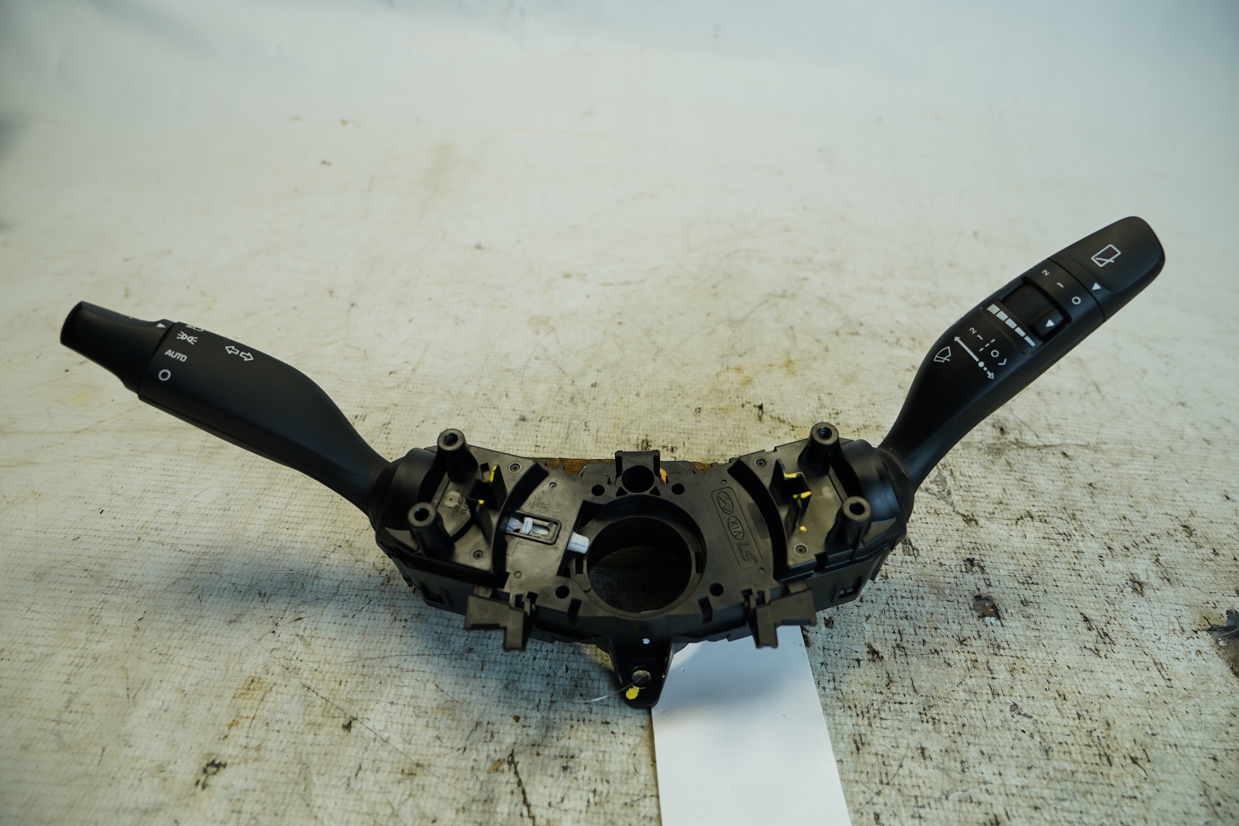 INTERRUPTOR MULTI FUNCAO - 93403BV650 - 