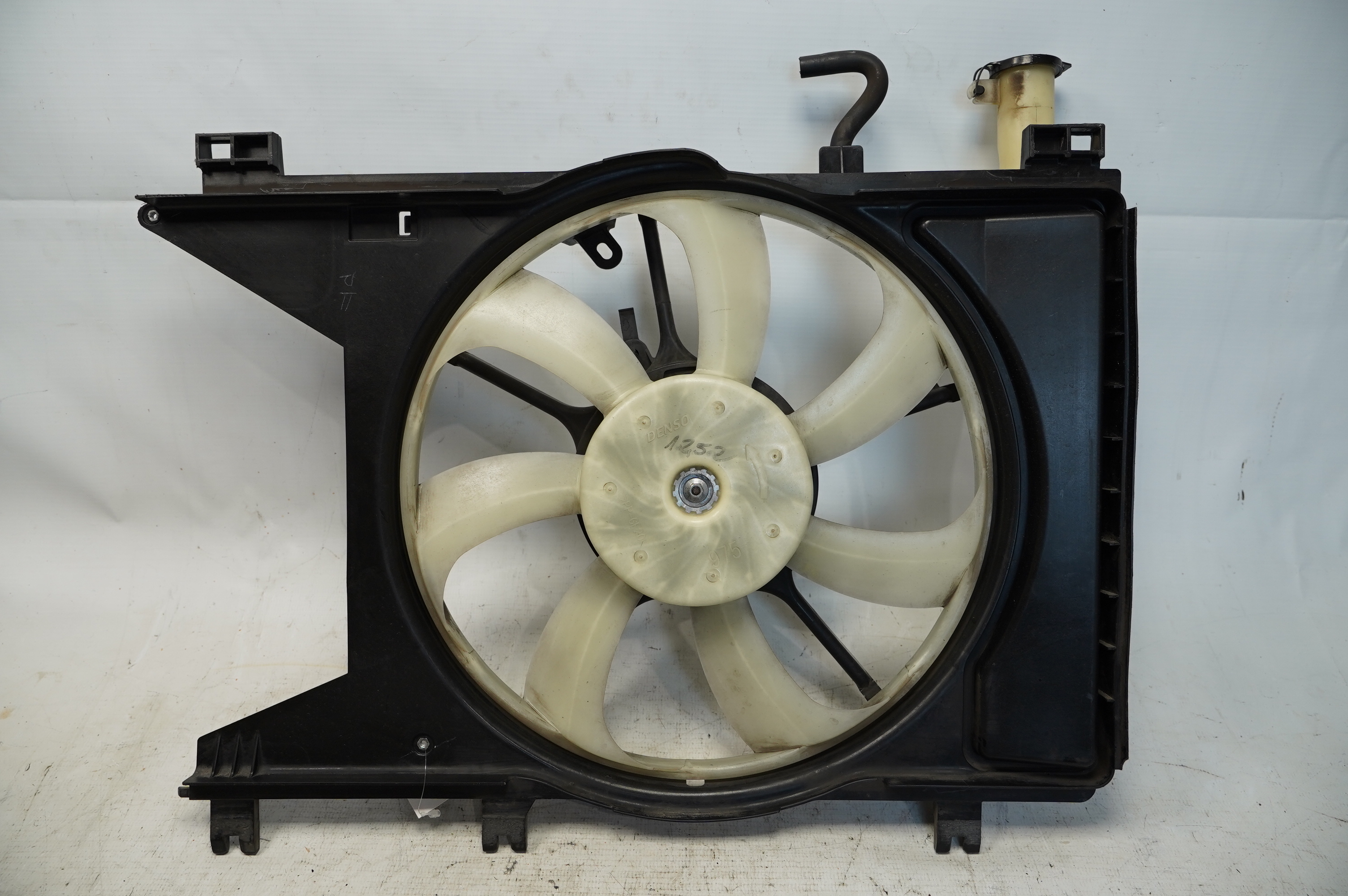 ELETROVENTILADOR TOYOTA YARIS XL LIVE SEDAN 1.5 2019/20 - 163630Y050 - 