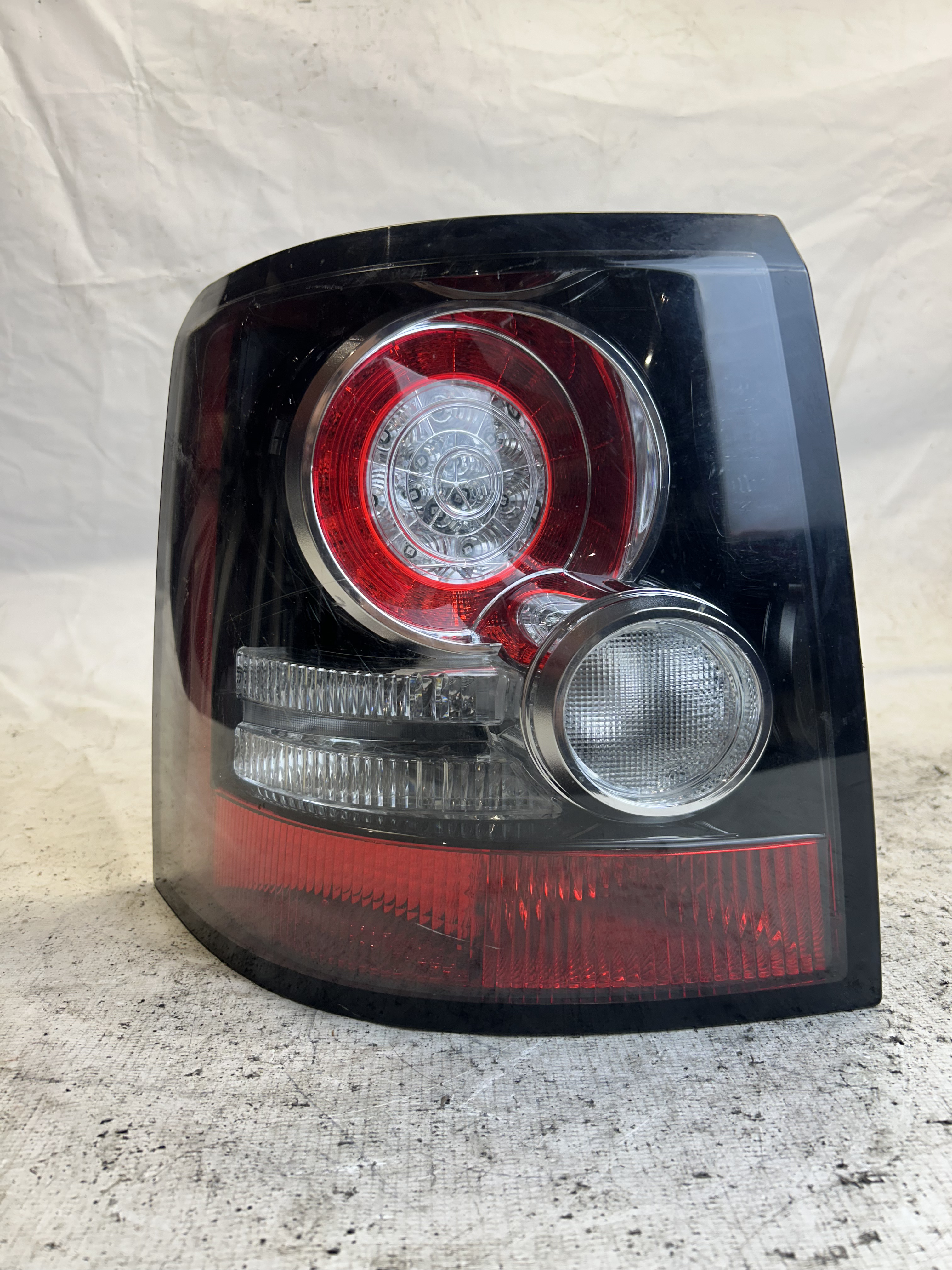 LANTERNA TRAS ESQUERDA LAND ROVER RANGE ROVER SPORT HSE 2013 - LANTE0330620 - 