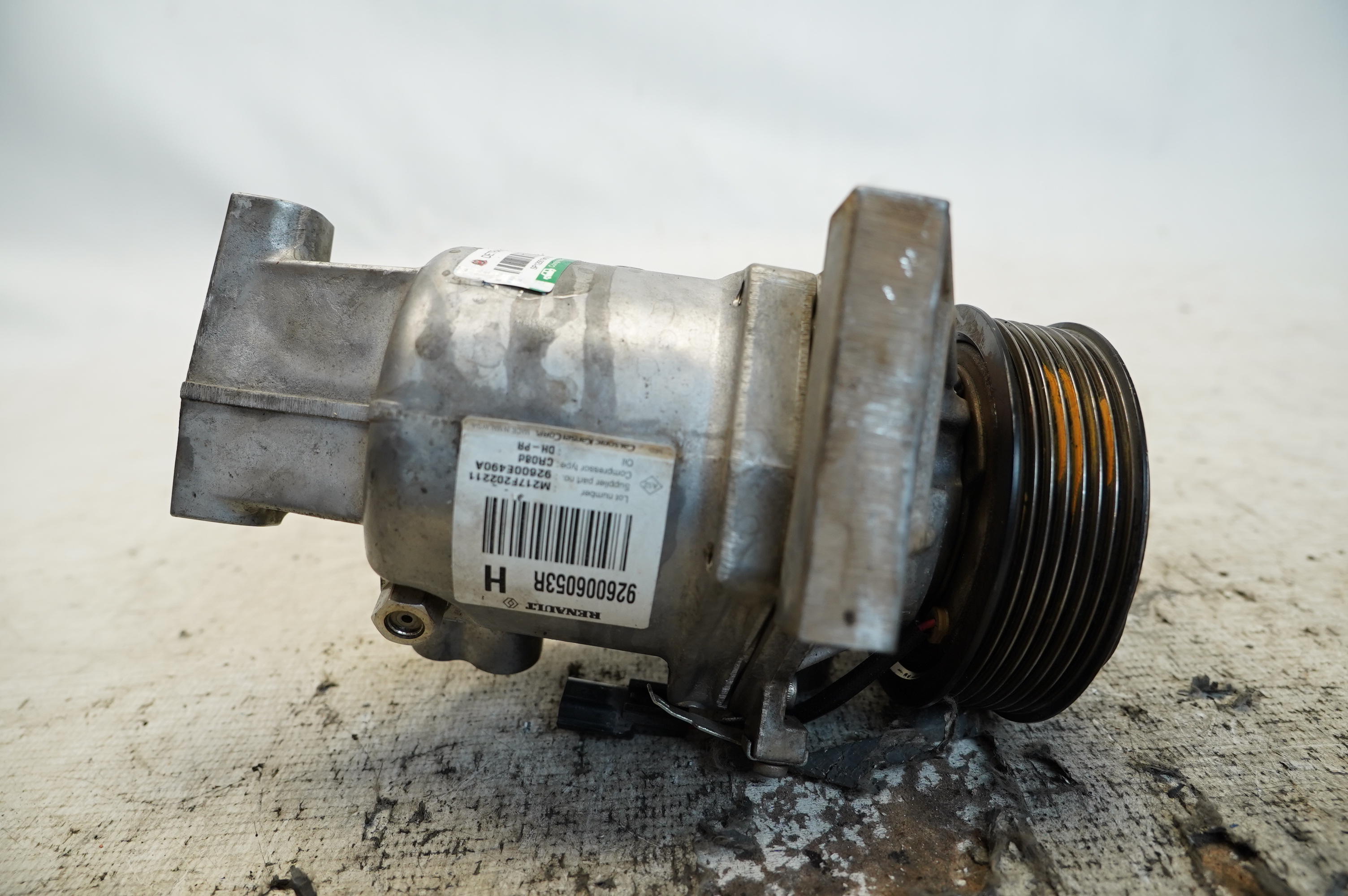 COMPRESSOR AR CONDICIONADO COM PRATO - 926006053R - Sandero, Captur, Duster