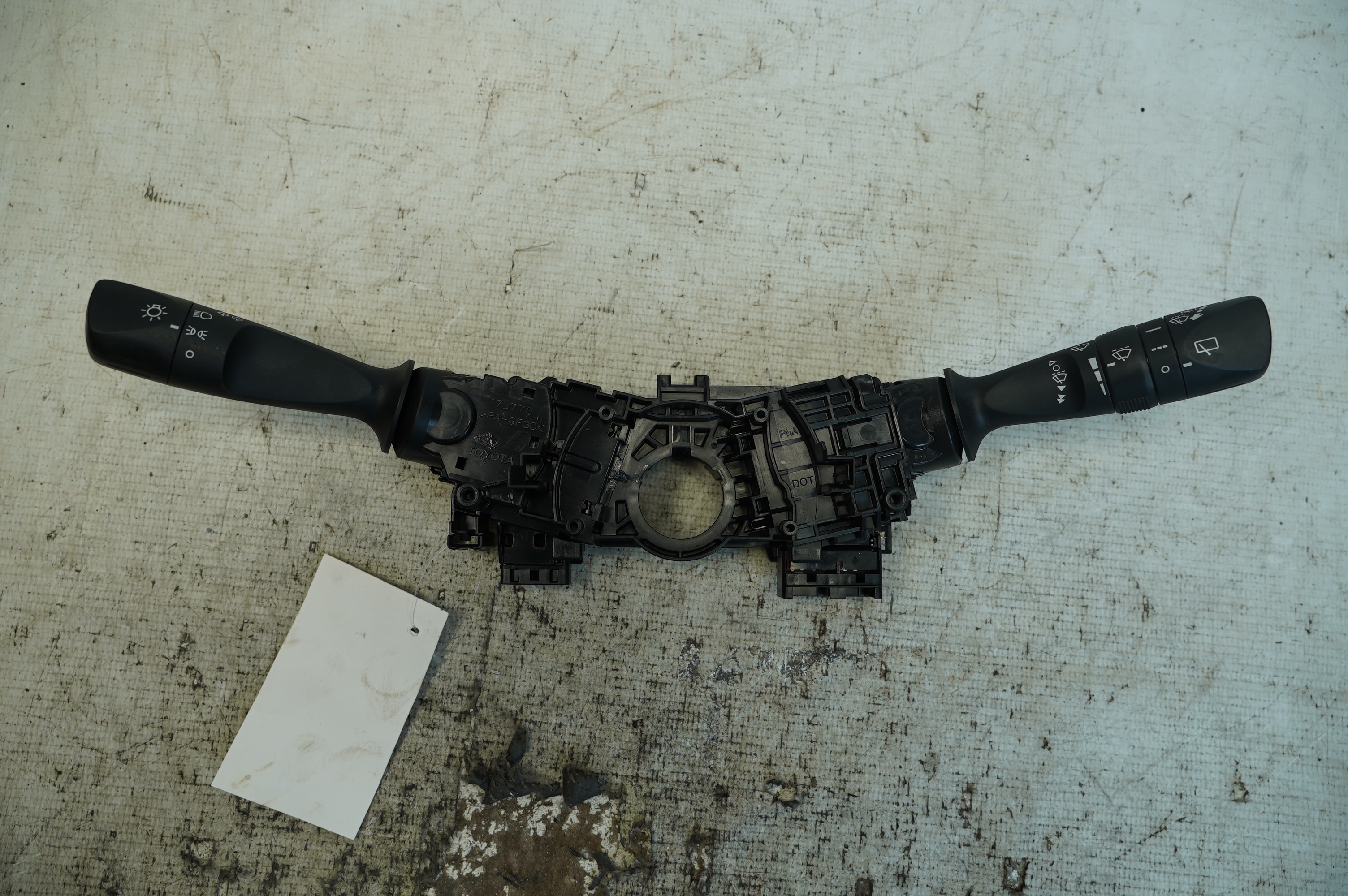 ALAVANCA COMANDO CHAVE SETA TOYOTA YARIS XL LIVE 1.3 2020/21 - 841400DA10 - 