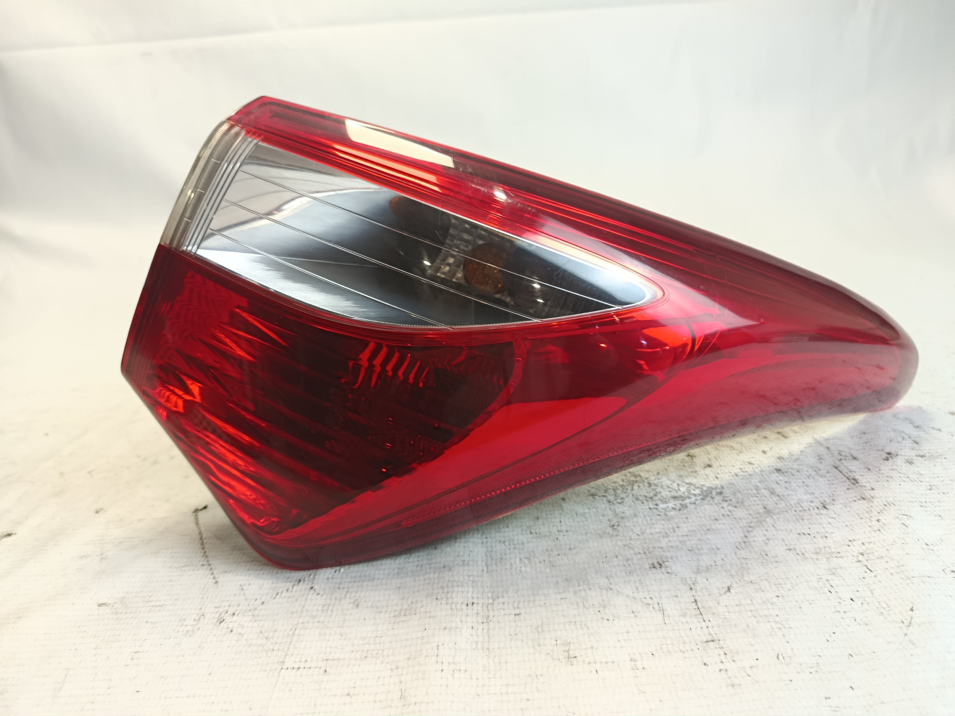 CONJUNTO LANTERNA TRASEIRA DIREITA - 924021S000 - HYUNDAI