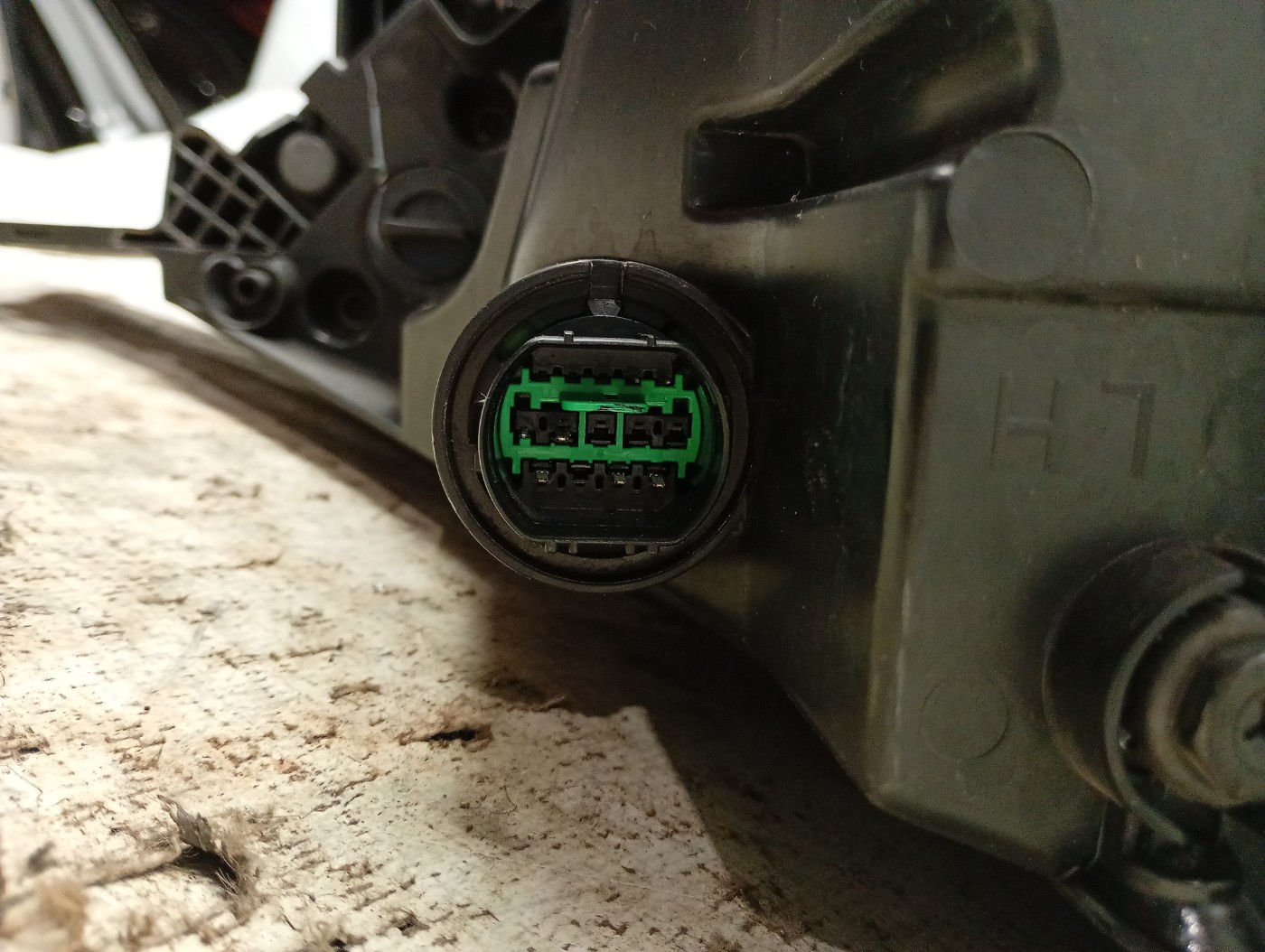 CONJUNTO FAROL PRINCIPAL ESQUERDO - 92101M4000 - 