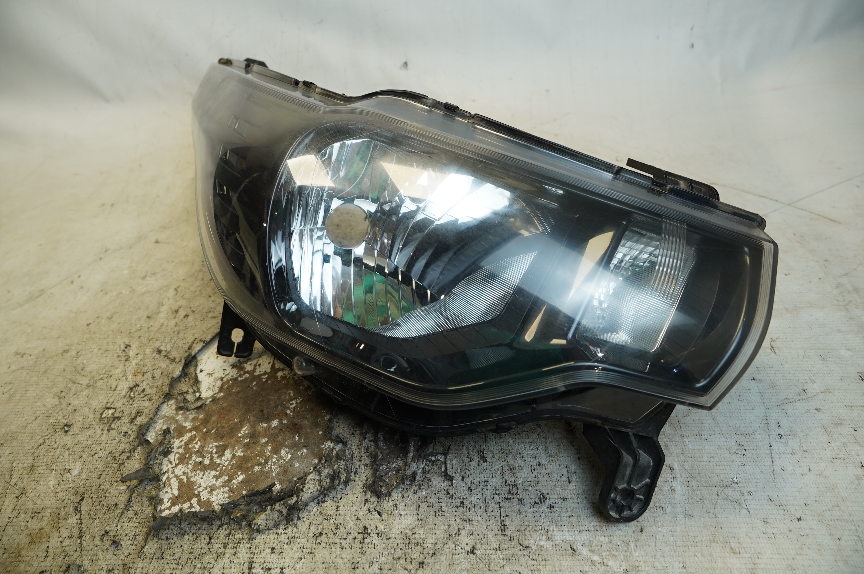 FAROL DIREITO - 52176009 - 