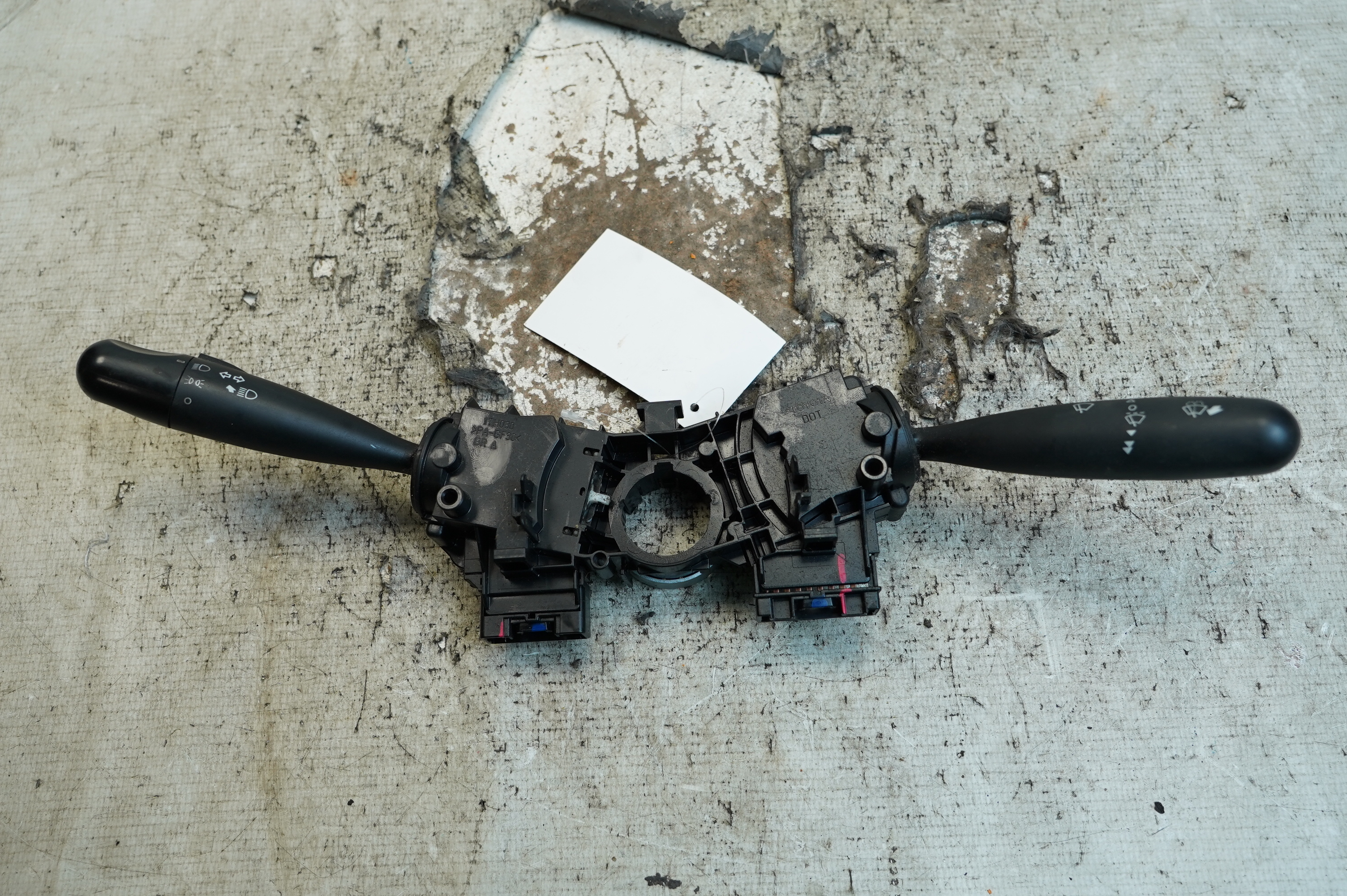 ALAVANCA COMANDO CHAVE SETA TOYOTA ETIOS XS SEDAN 1.5 17/18 - 843100D250 - 