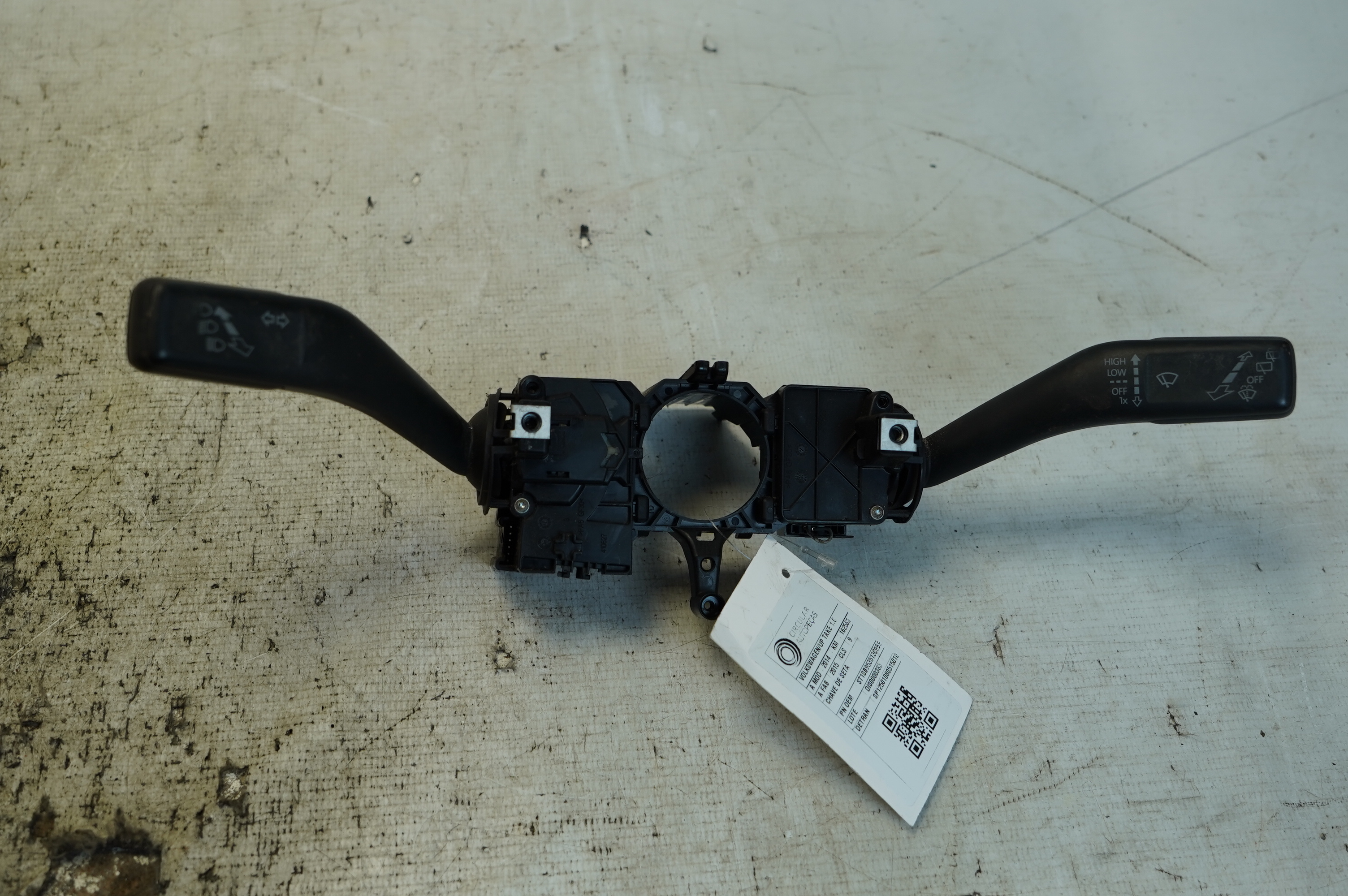 ALAVANCA COMANDO CHAVE SETA VOLKSWAGEN UP TAKE 1.0 14/15 - 1SB953513C9B9 - 