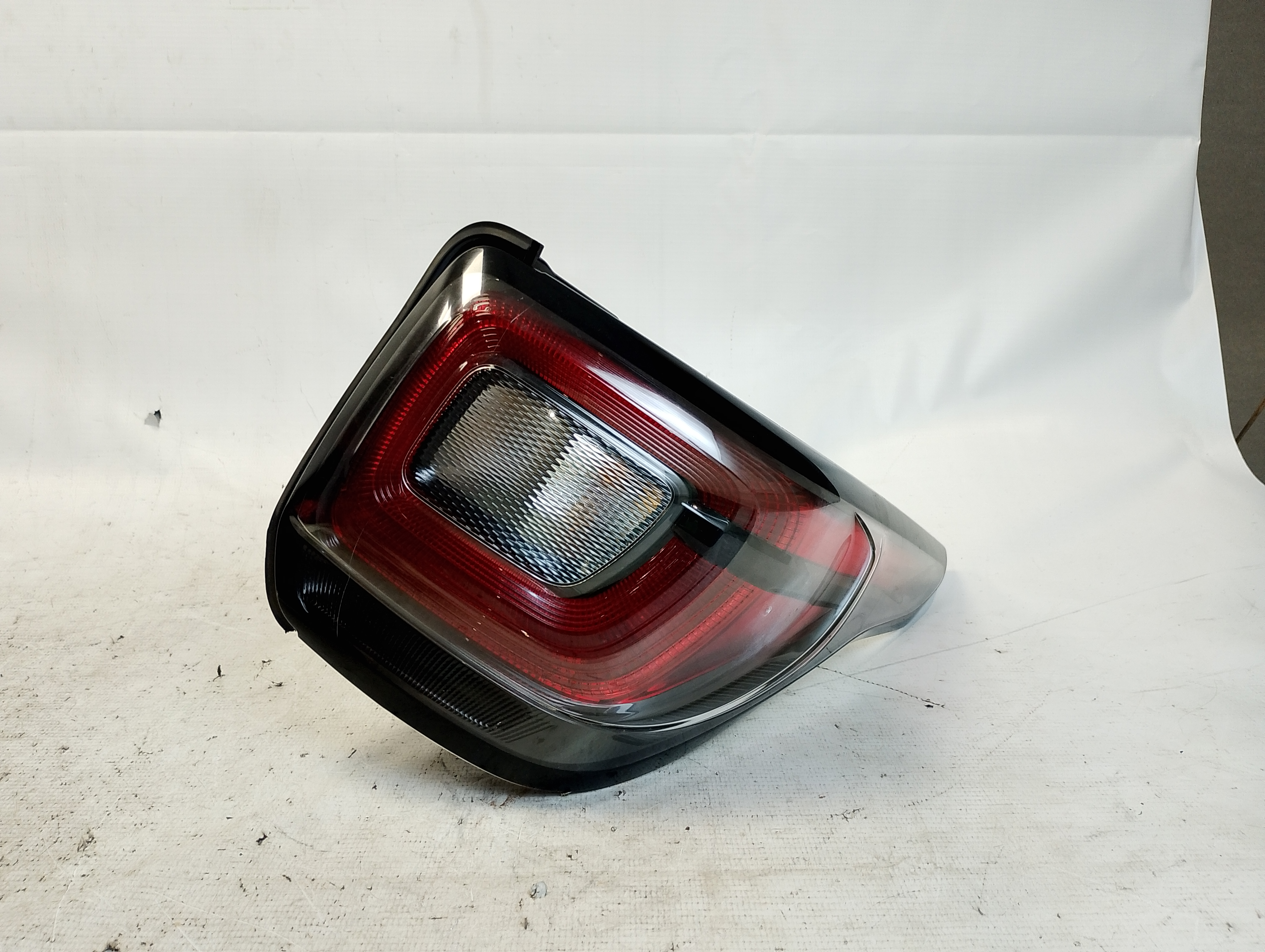 LANTERNA TRASEI - 100283982 - 