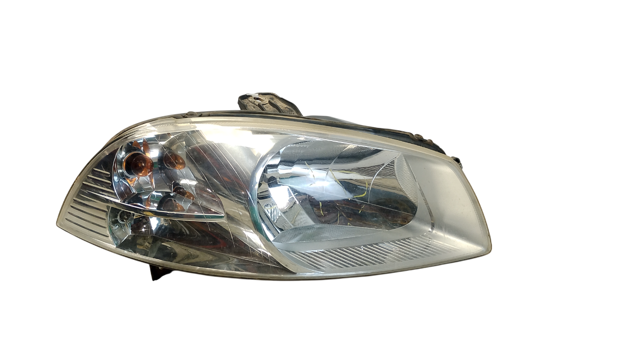 FAROL DIANTEIRO LADO DIREITO - 51797166 - 