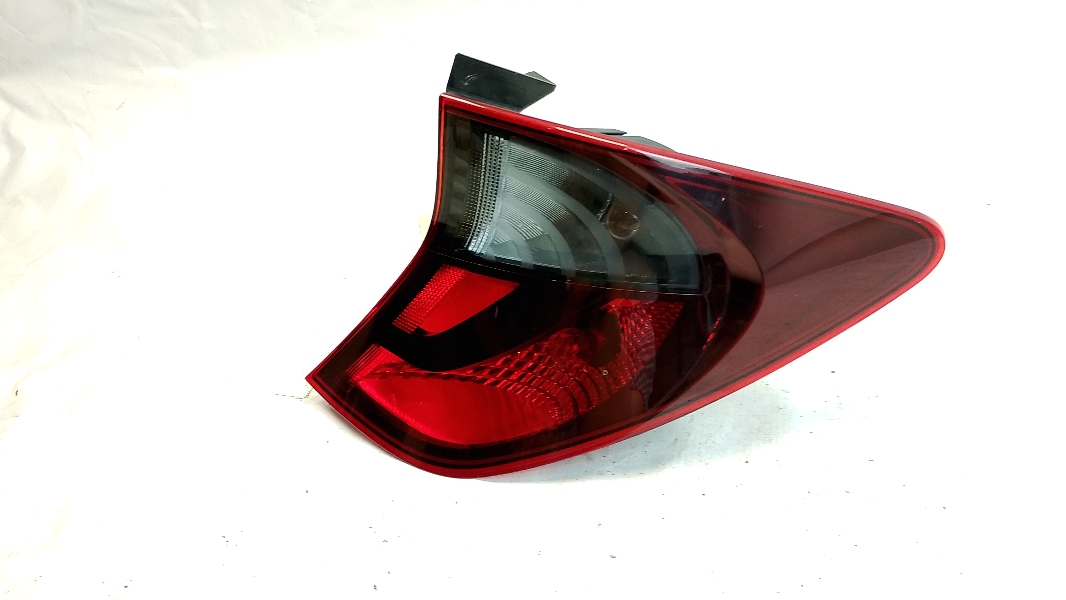 CONJUNTO LANTERNA TRASEIRA DIREITA - 92402R1300 - 
