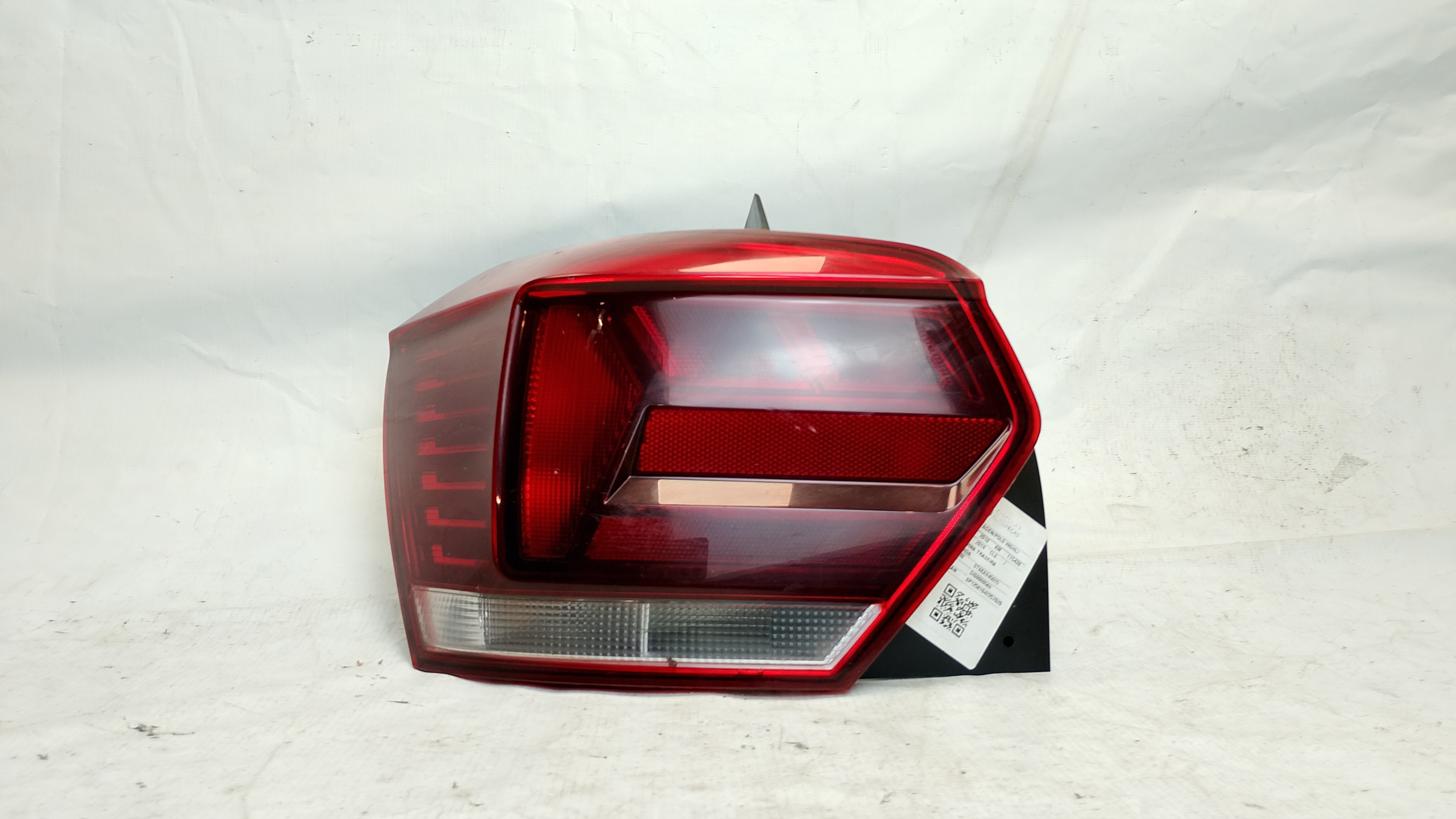 LANTERNA TRASEIRA ESQUERDA VOLKSWAGEN POLO HIGH 1.0 18/19 - ST6EA945095 - 