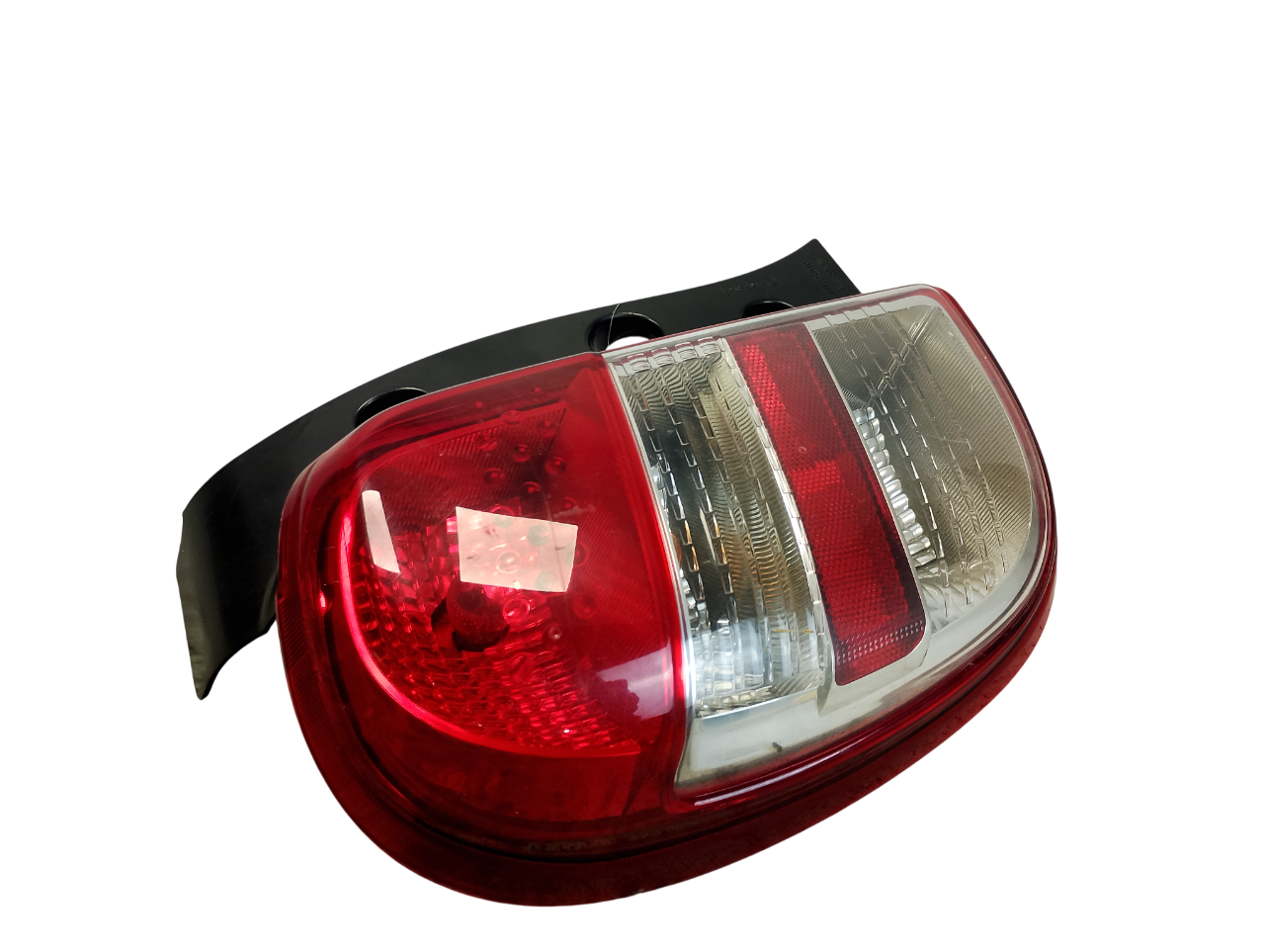 LANTERNA TRASEIRA ESQUERDA NISSAN MARCH S 1.0 16V FLEX 14/15 - 265559LE0A - 