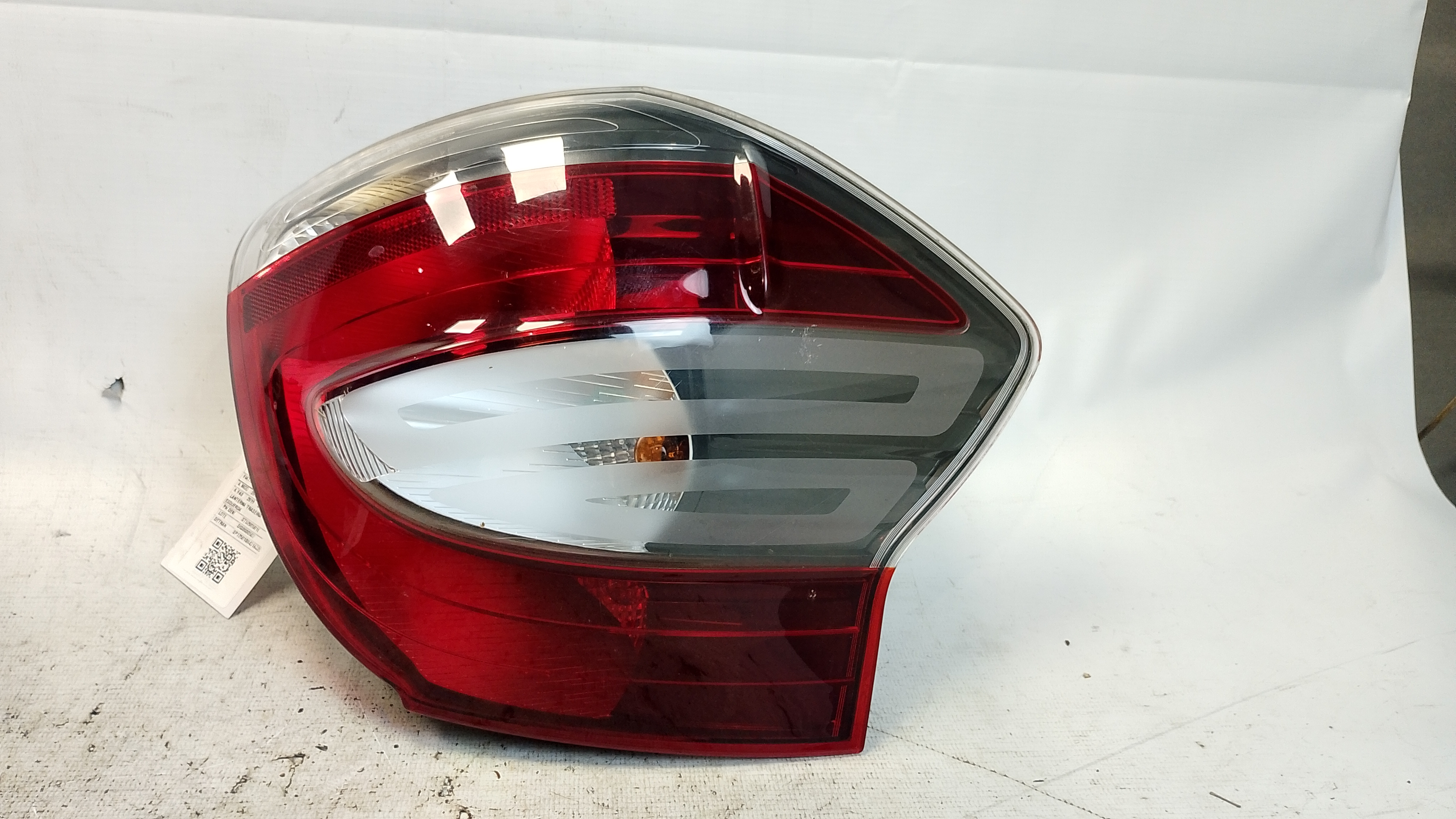 LANTERNA TRASEIRA ESQUERDA FIAT MOBI LIKE 1.0 FIRE 2019 - ST52005016 - 