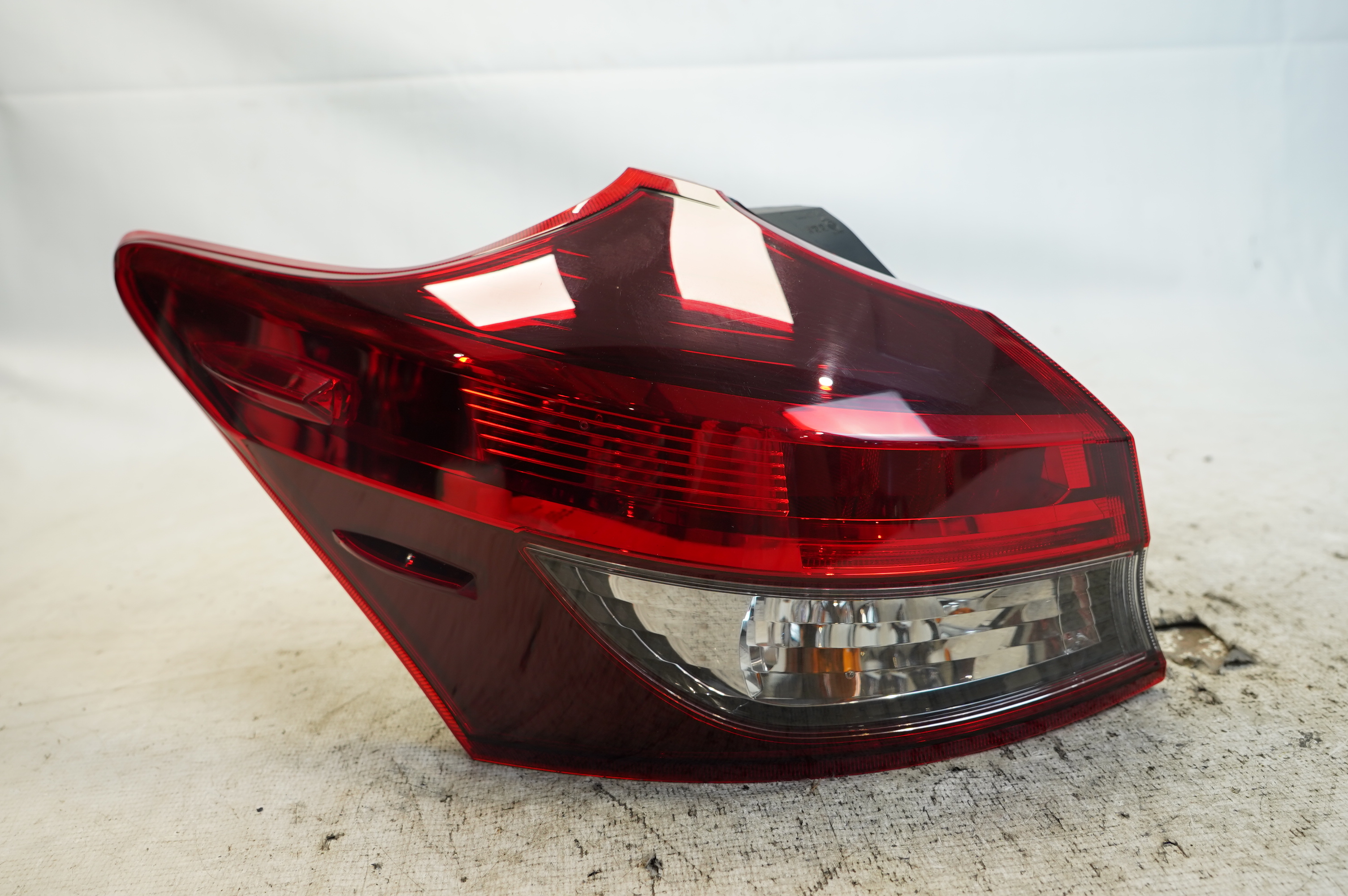 LANTERNA TRASEIRA ESQUERDA TOYOTA YARIS XS 1.5 FLEX 2024/25 - 815610DA10 - 