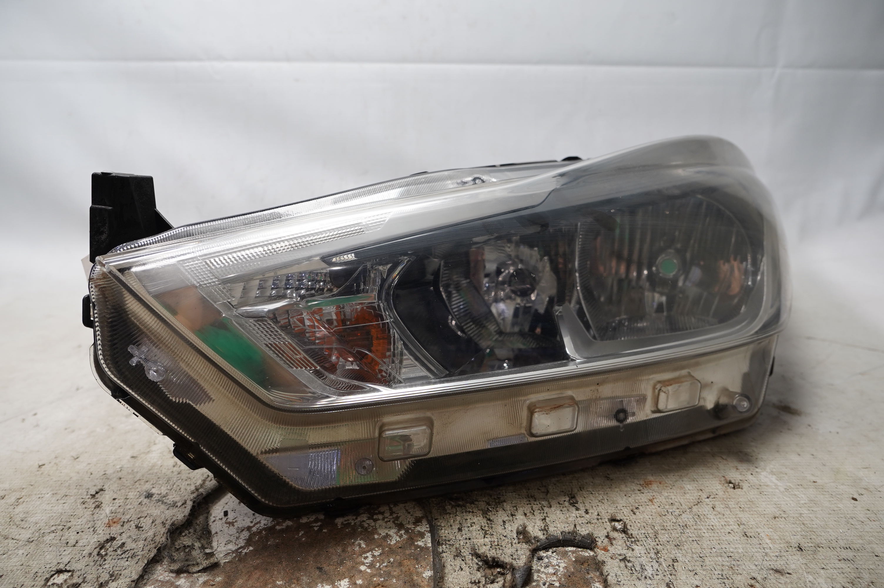 APARELHO ELETRICO ILUMINACAO FAROL - 260105RA0A - 