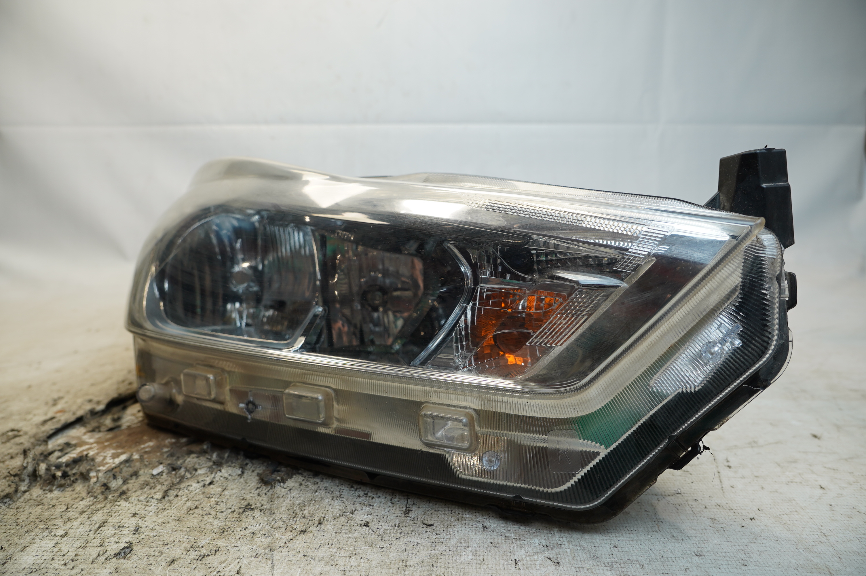 LAMPADA ASSYHEADLH - 260605RA0A - 