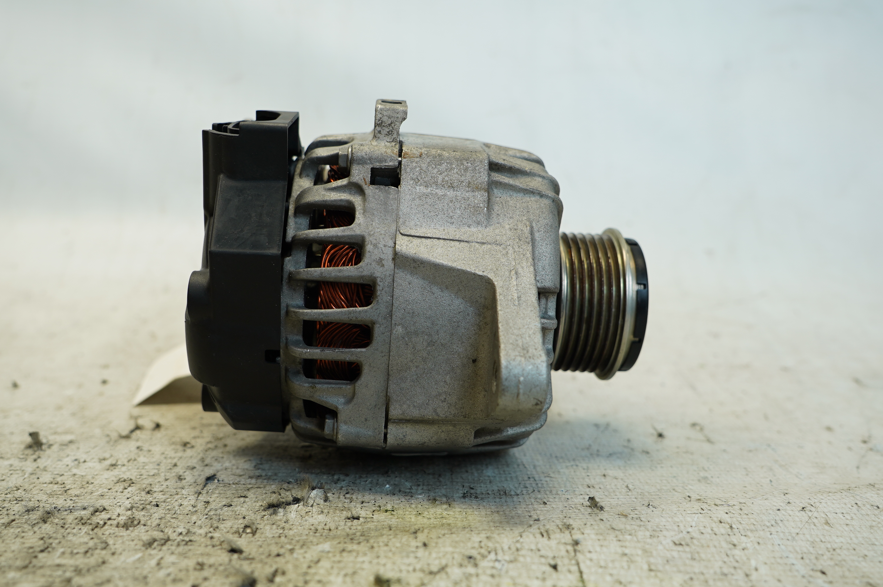 ALTERNADOR - 373002B910 - 