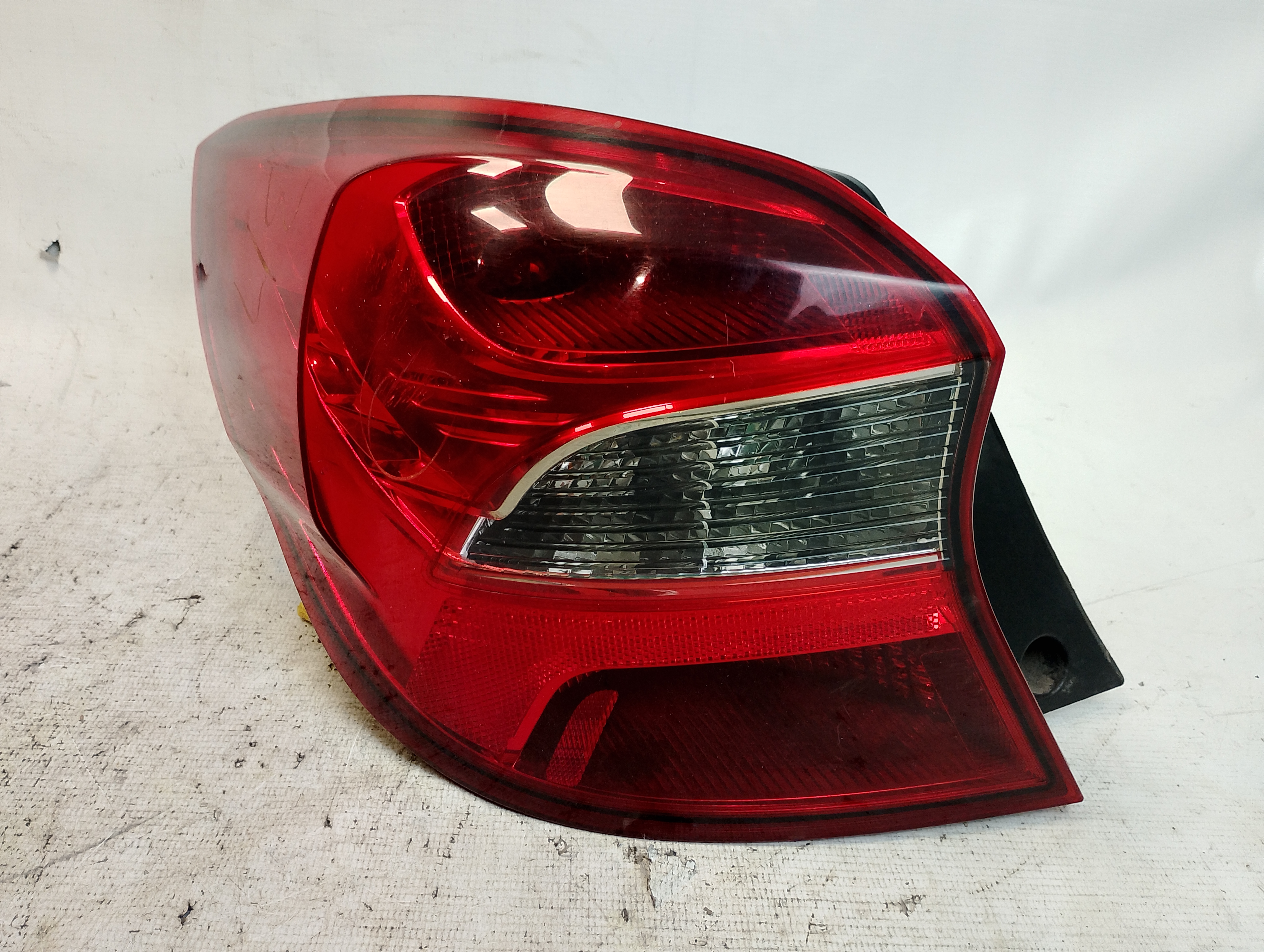 LANT.TRAS. LADO ESQUERDO - J7BZ13405K - 