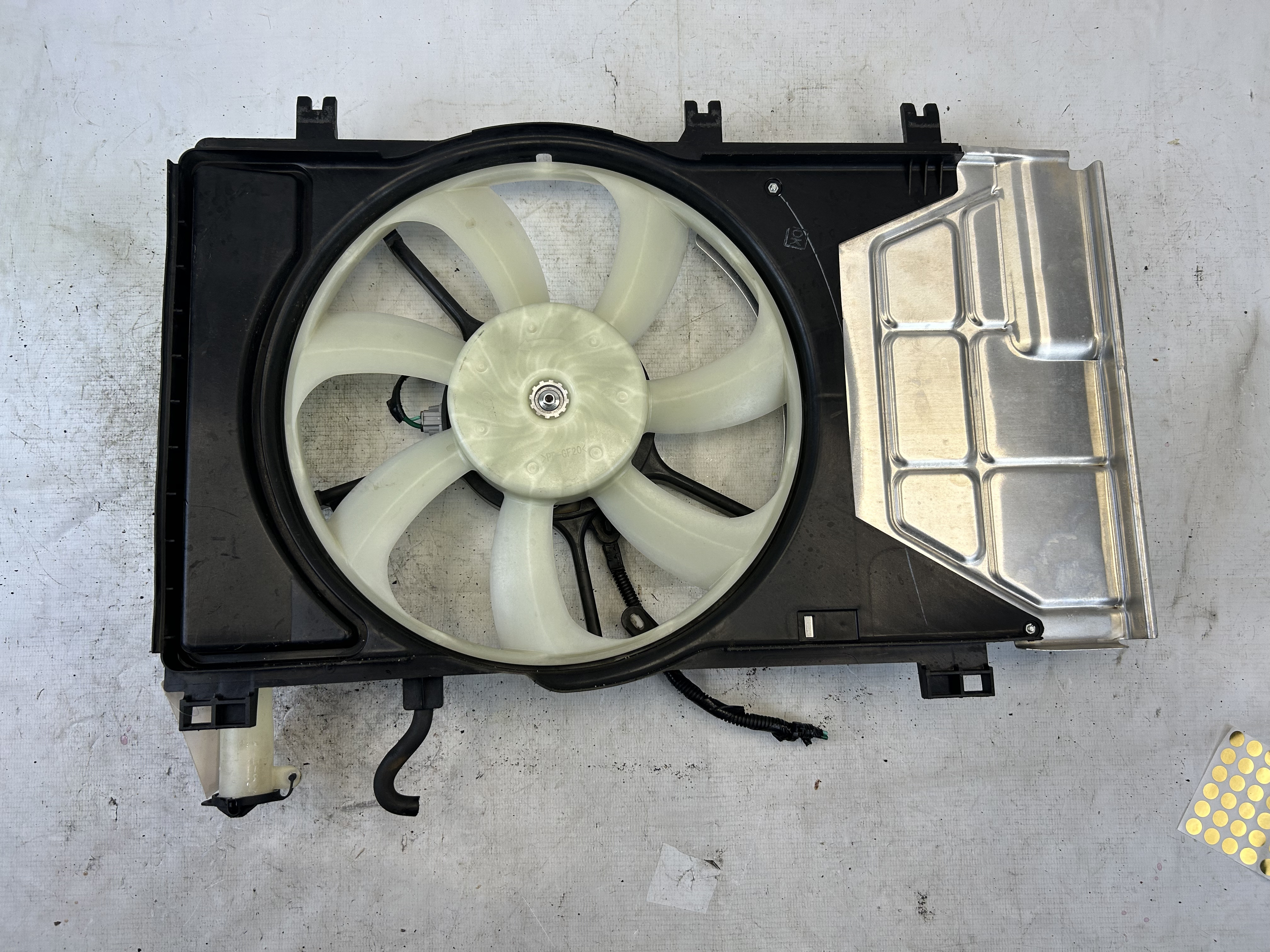 ELETROVENTILADOR TOYOTA YARIS XL LIVE SEDAN 1.5 2019/20 - 163630Y050 - 