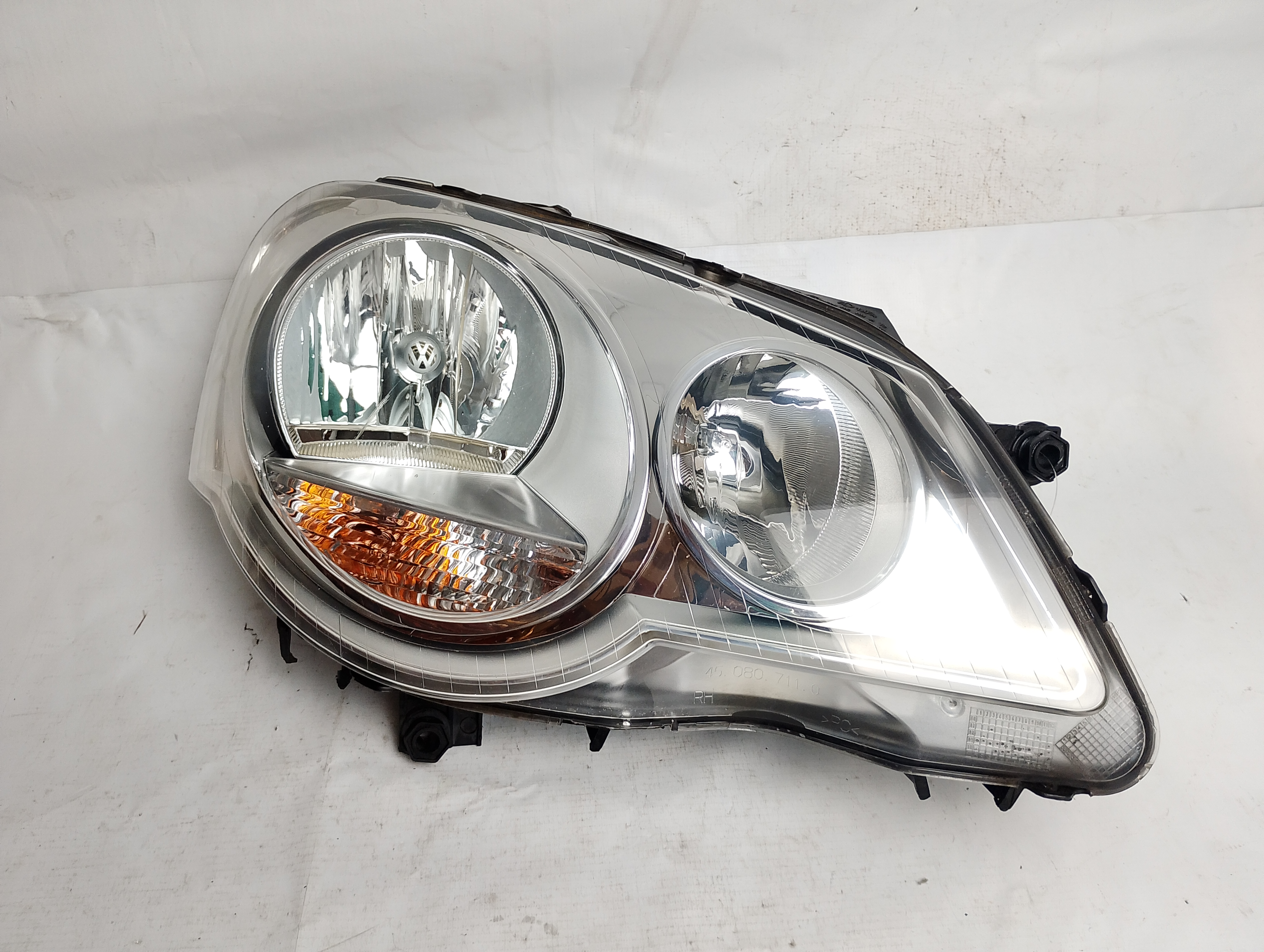 Farol Direito (Passageiro) Duplo - 6QE941008G - Polo