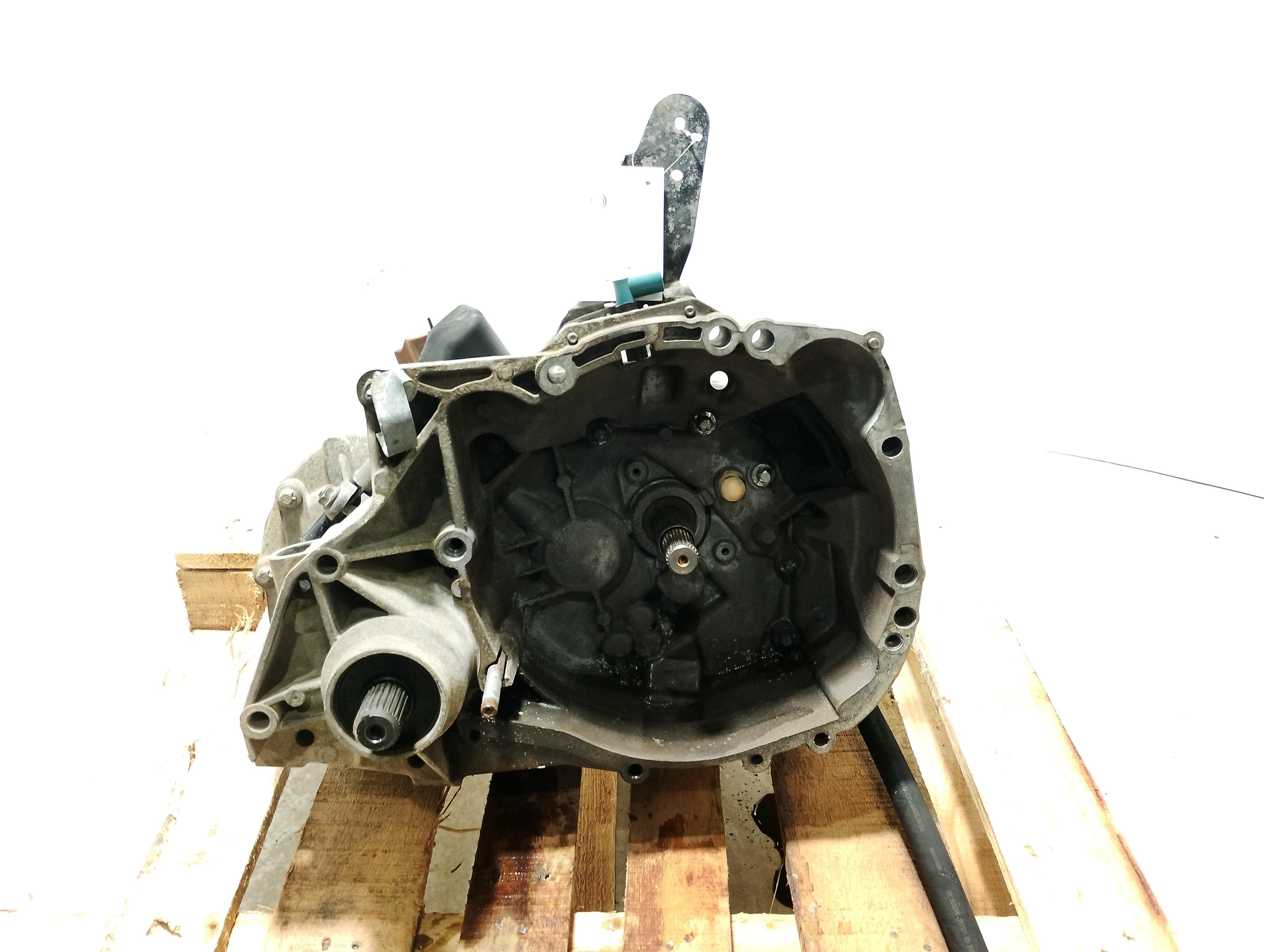 CAMBIO MANUAL RENAULT LOGAN EXPRESSION 1.6 8V 2011 - 7701716858 - 