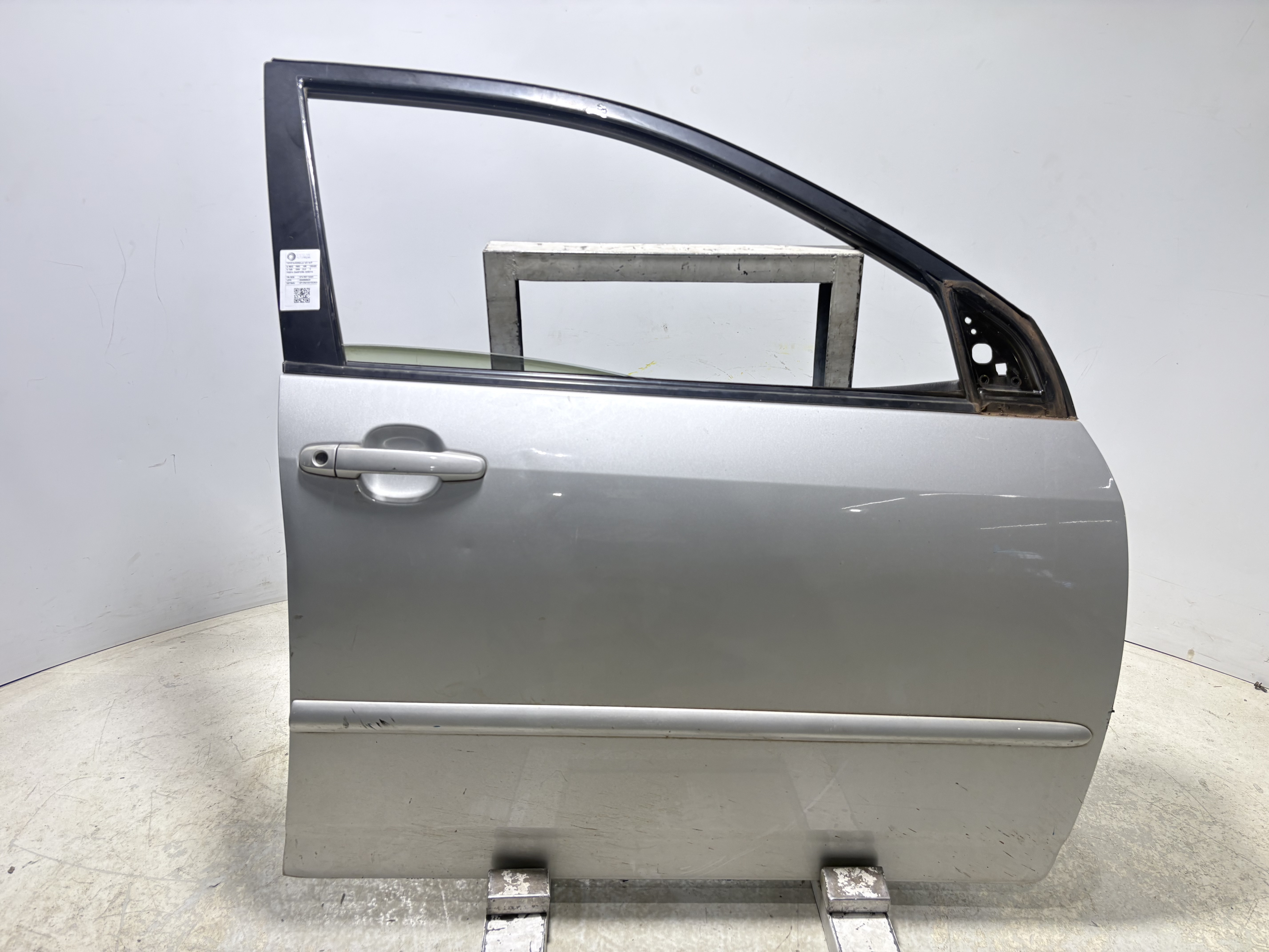 PORTA DIANTEIRA DIREITA PRATA TOYOTA COROLLA XEI 1.8 2005/06 - 670011A660 - 