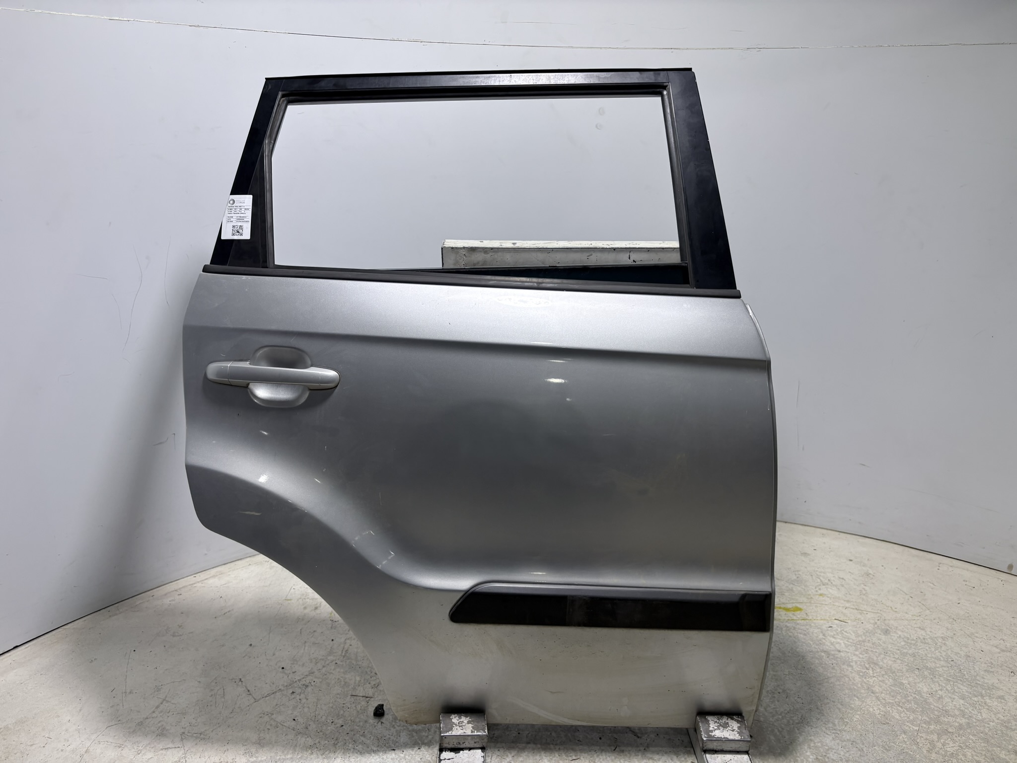PORTA TRASEIRA DIREITA PRATA KIA SOUL 1.6 16V FLEX MEC 2011 - 770042K510 - 