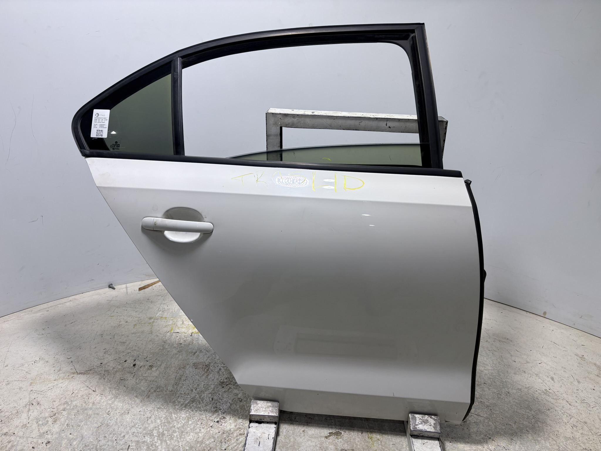 Porta - 5C6833056F - Jetta