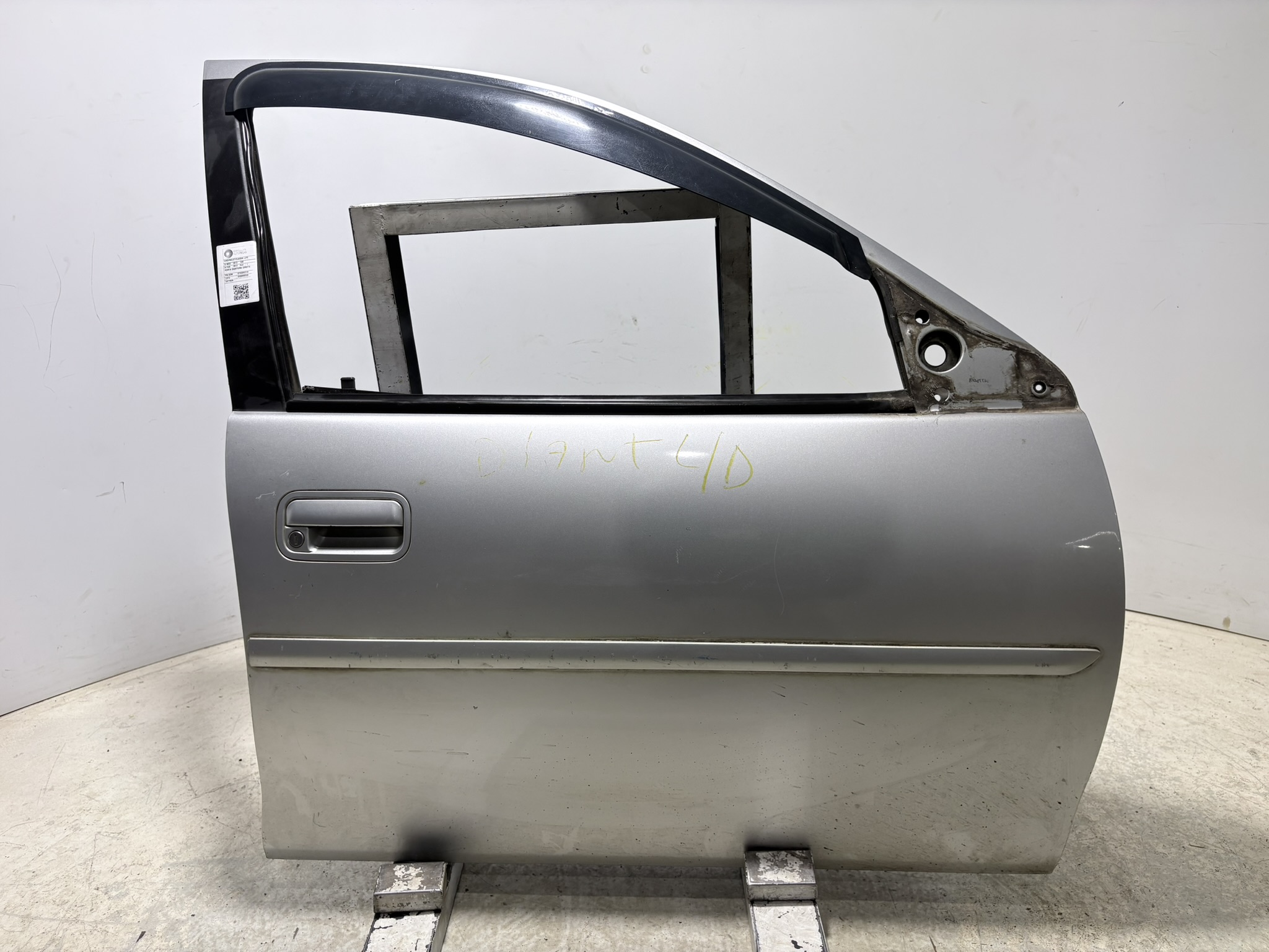 PORTA DIANTEIRA DIREITA PRATA CHEVROLET CLASSIC LIFE/LS 2013 - 93392778 - 