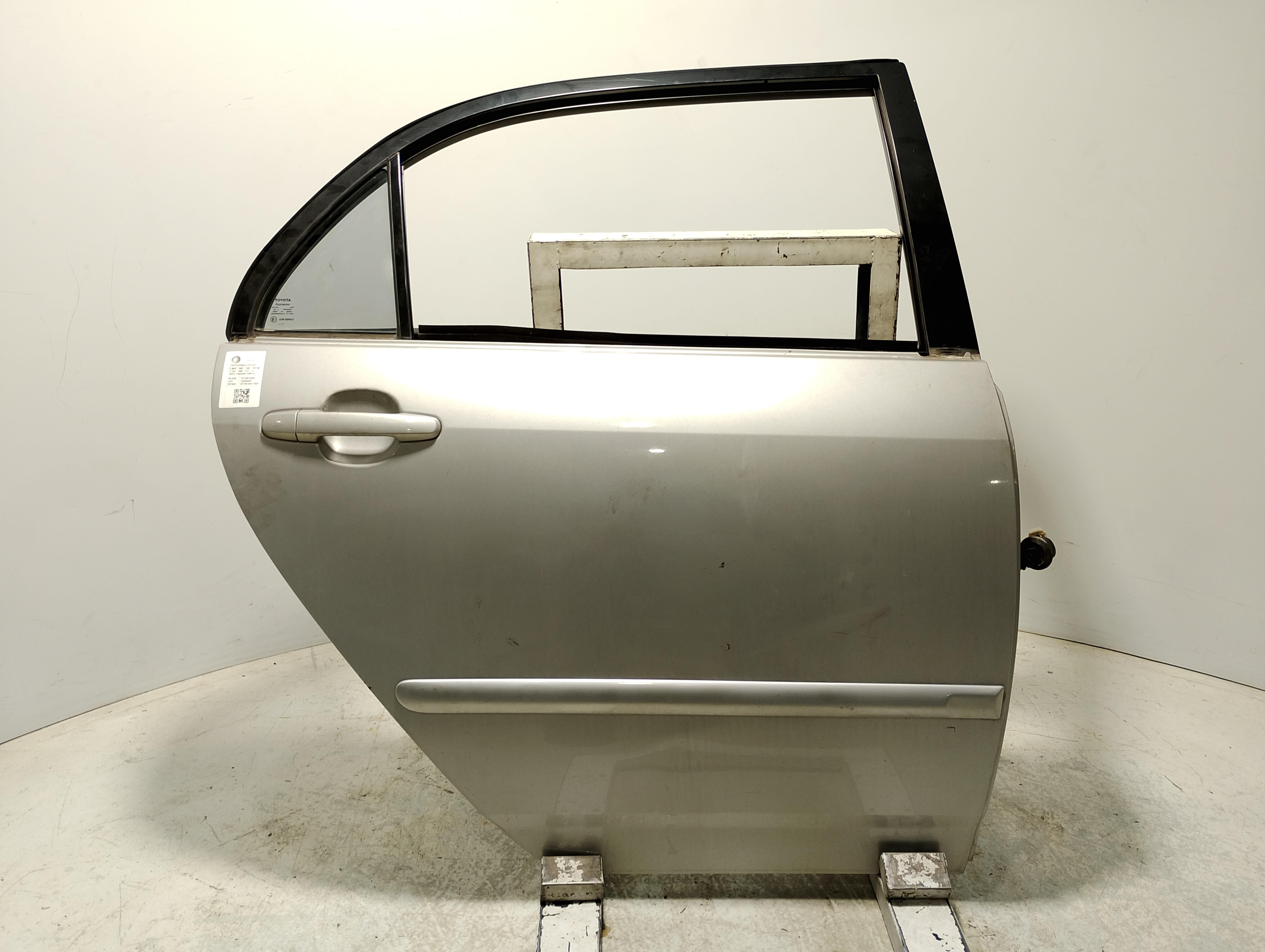 PORTA TRASEIRA DIREITA PRATA TOYOTA COROLLA XEI 1.8 2005/06 - 670031A060 - 