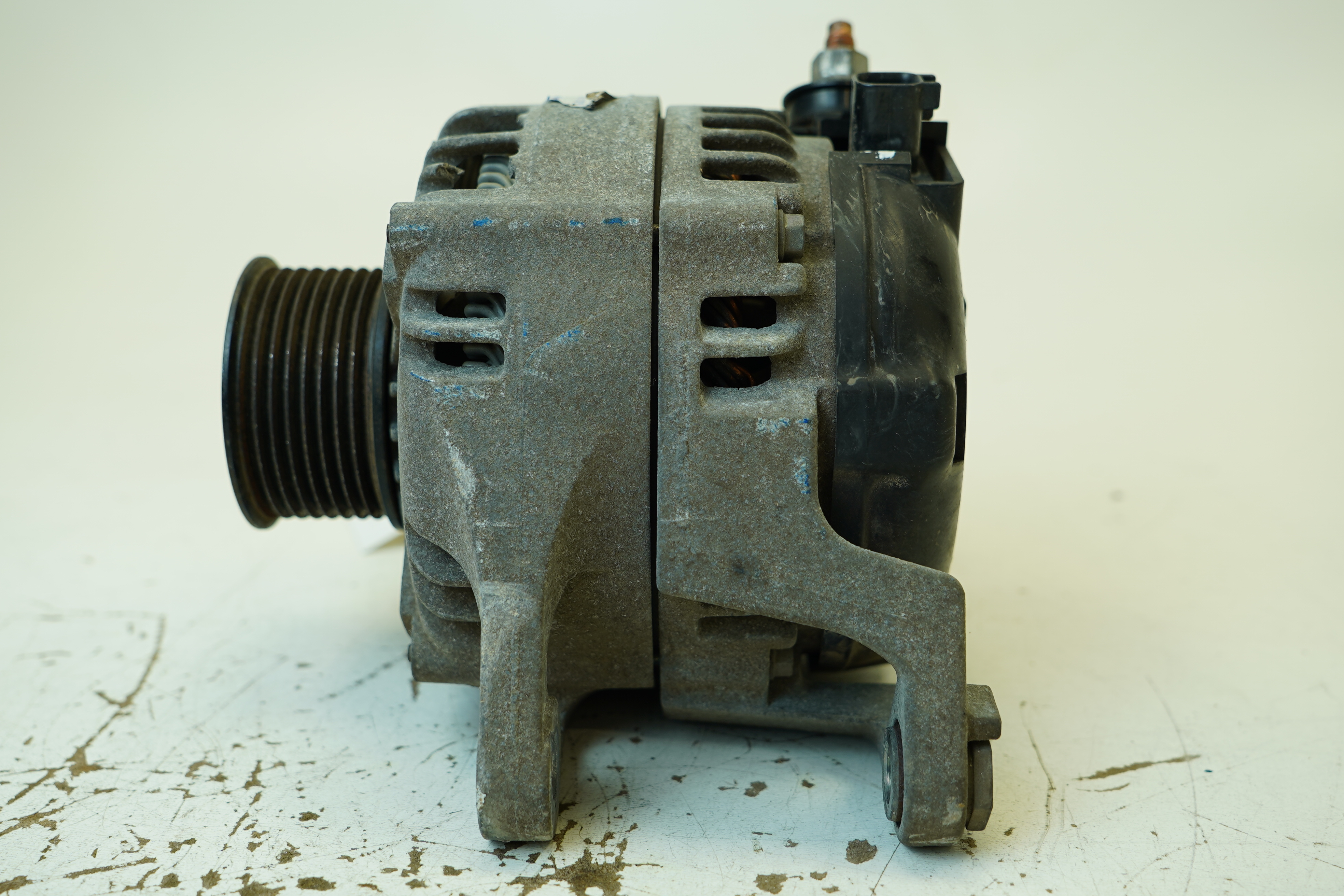 ALTERNADOR RAM 2500 LARAMIE TROPIV. 6.7 DIESEL 2012 - 04801311AE - 