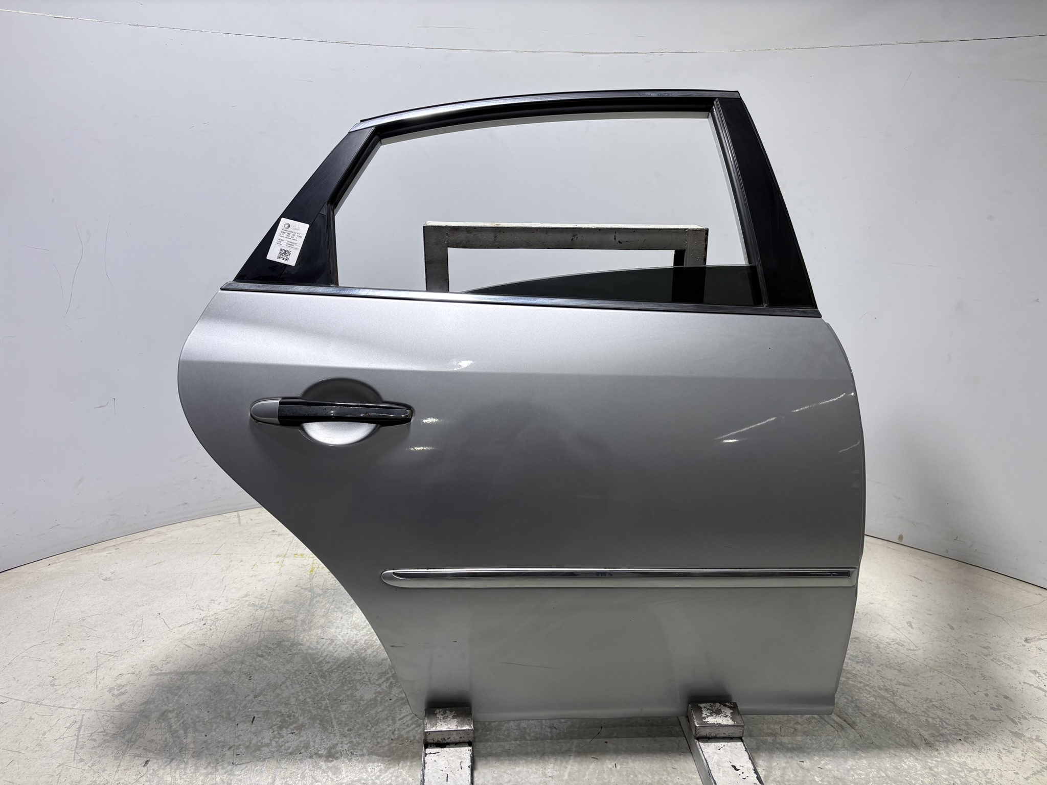 PORTA TRASEIRA DIR. PRATA HYUNDAI AZERA GLS 3.3 V6 2008/09 - 770043L020 - 