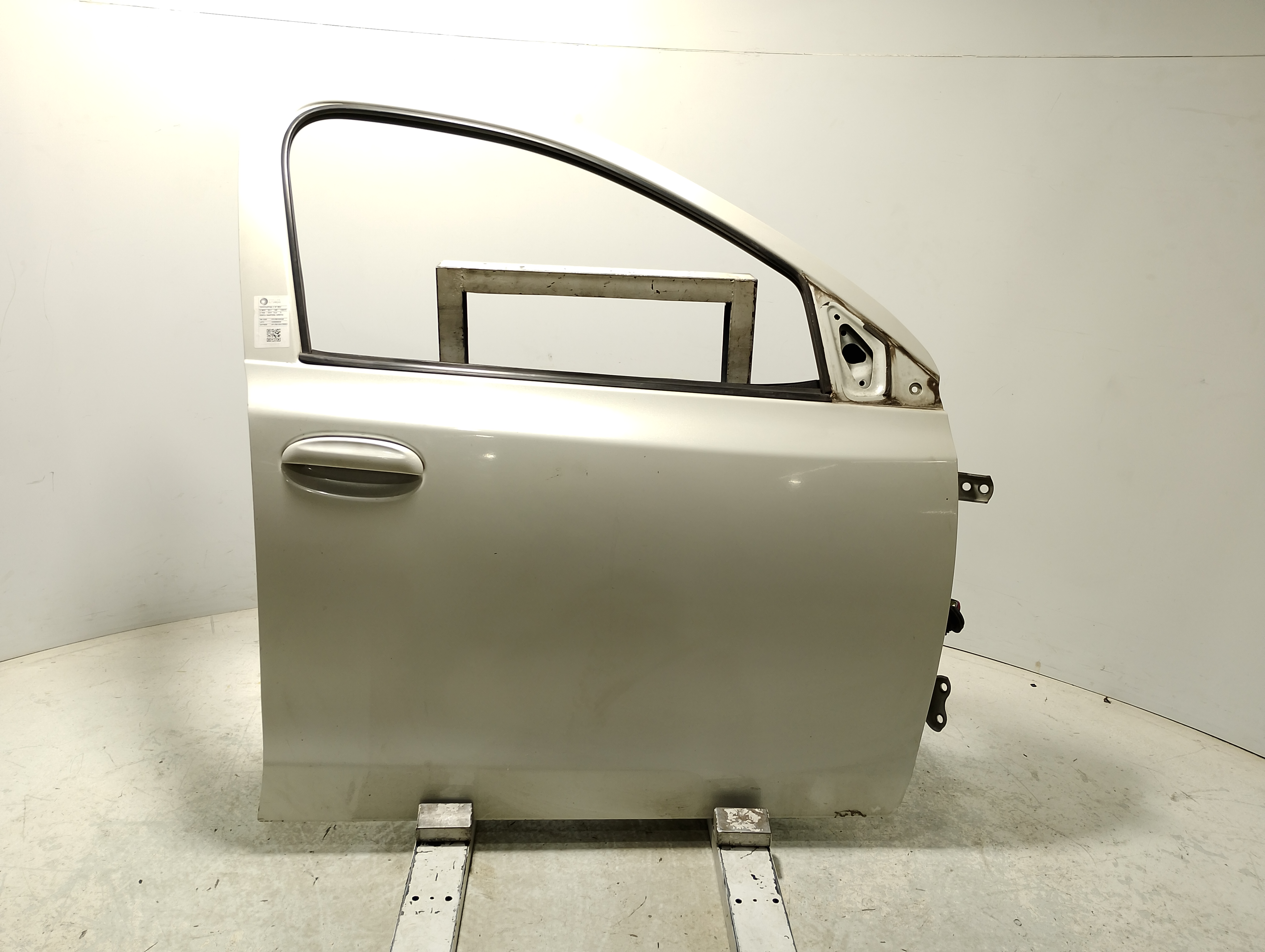 PORTA DIANTEIRA DIR. BRANCA TOYOTA ETIOS X 1.3 MEC. 2017/18 - 670010D540 - 