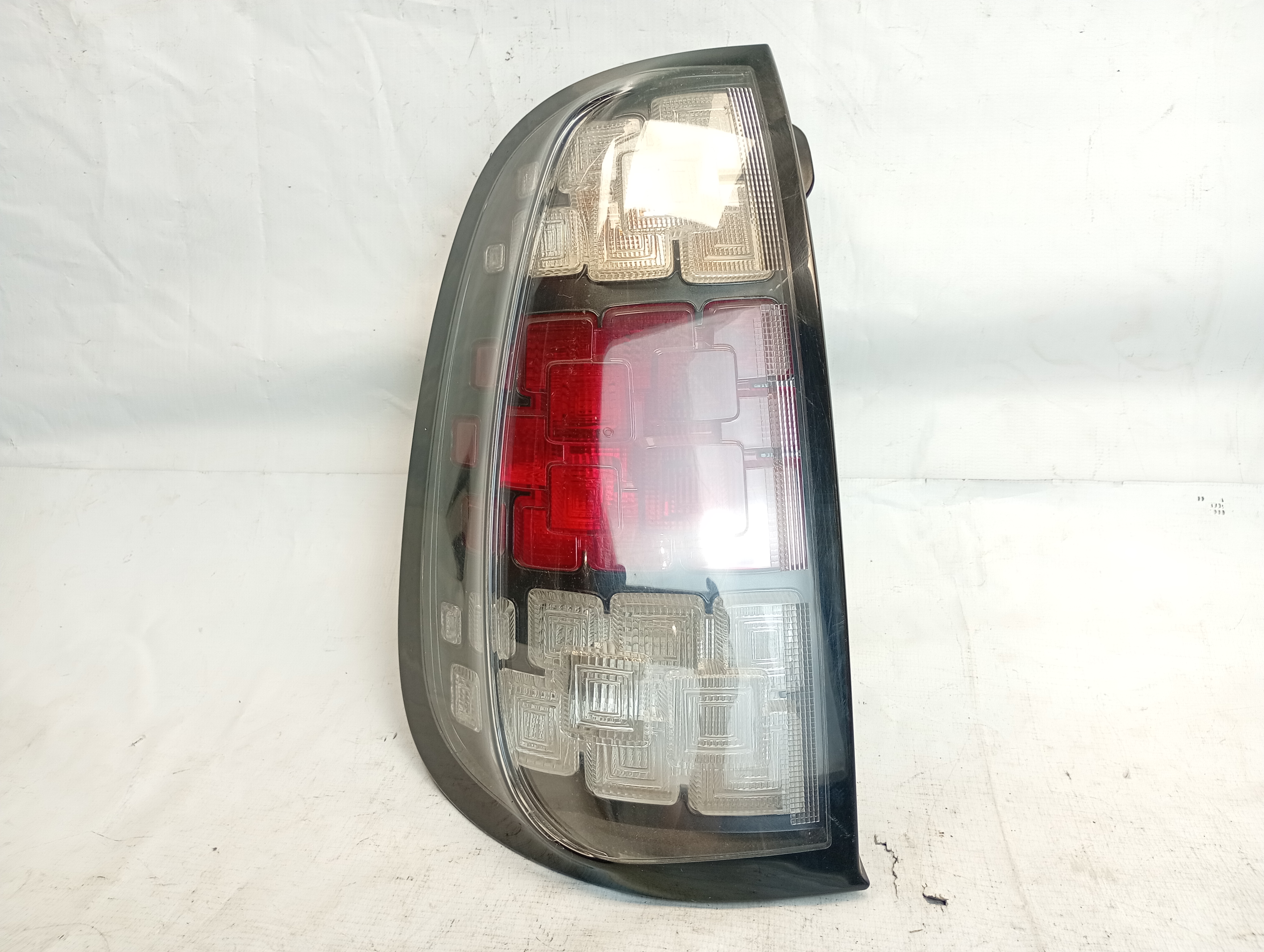 LANTERNA TRASEIRA ESQUERDA VALEO - 51931738 - 