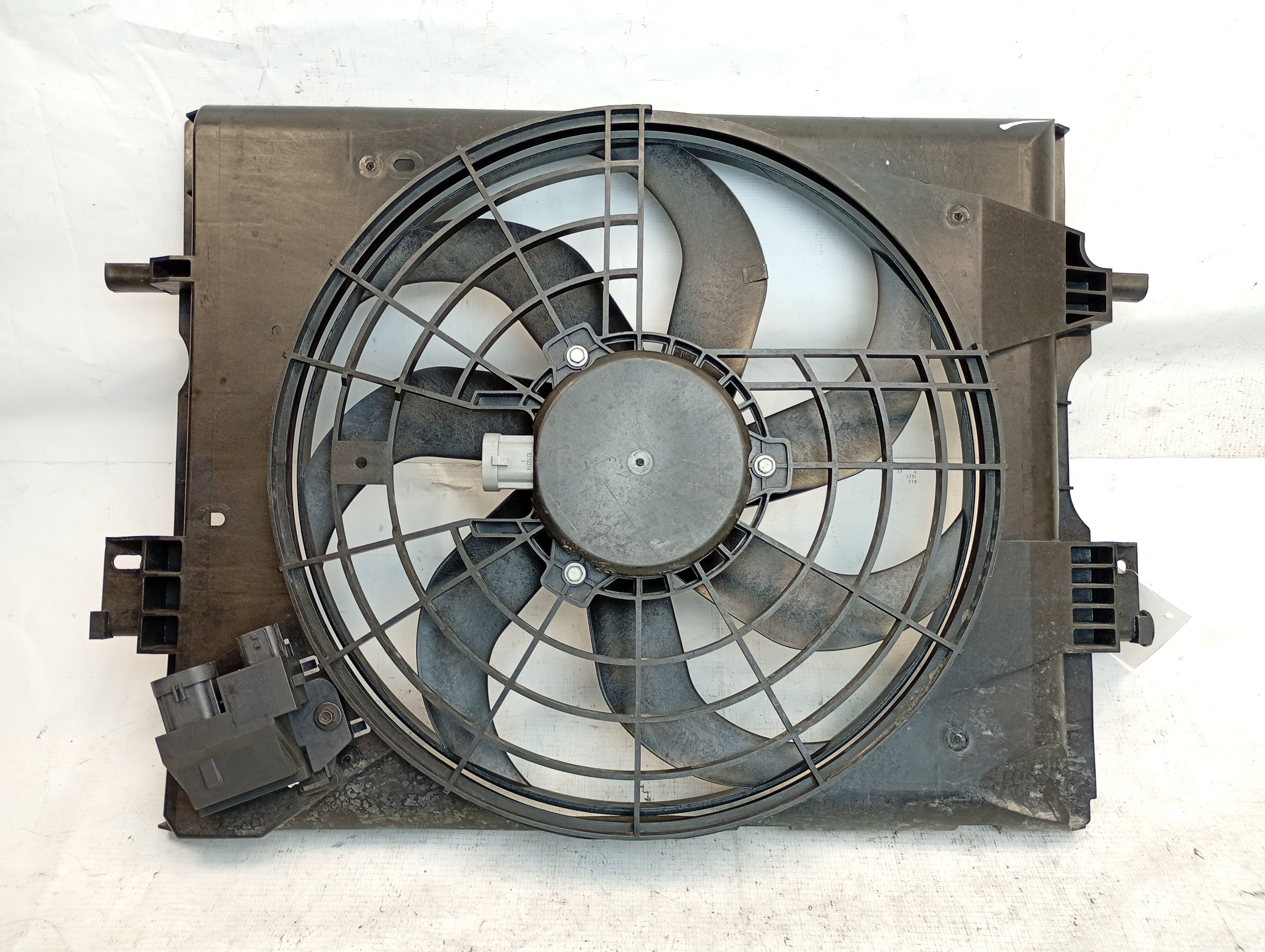 SHROUD ASSYW MOTOR FAN - 214815RA0A - NISSAN