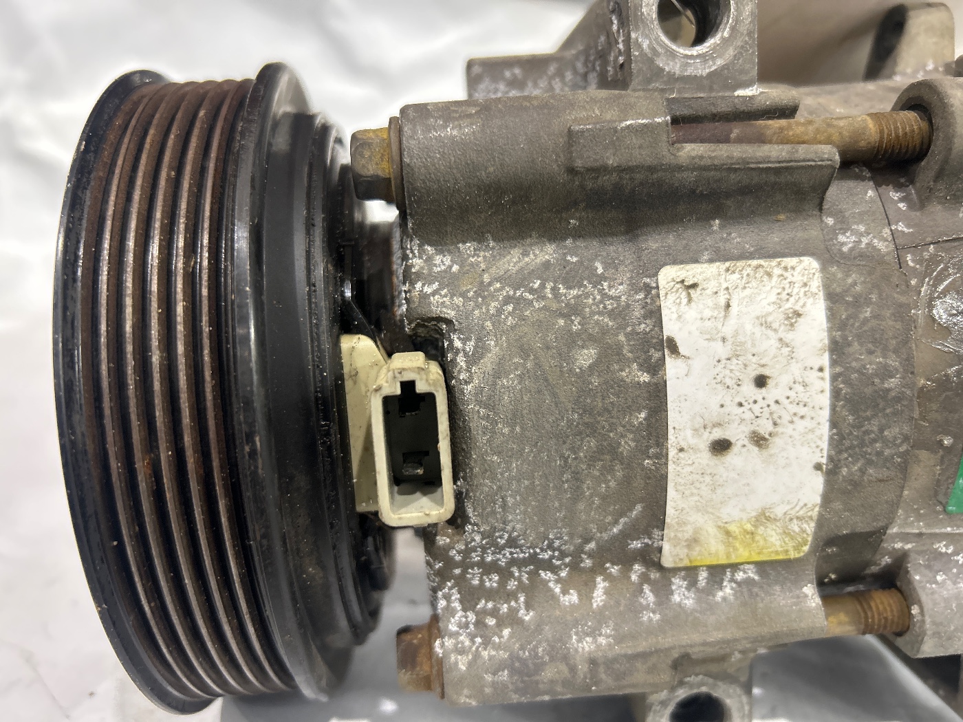 COMPRESSOR AR-CONDICIONADO FORD ECOSPORT XLT 2.0 FLEX 04/05 - 5N1519D629BA - 