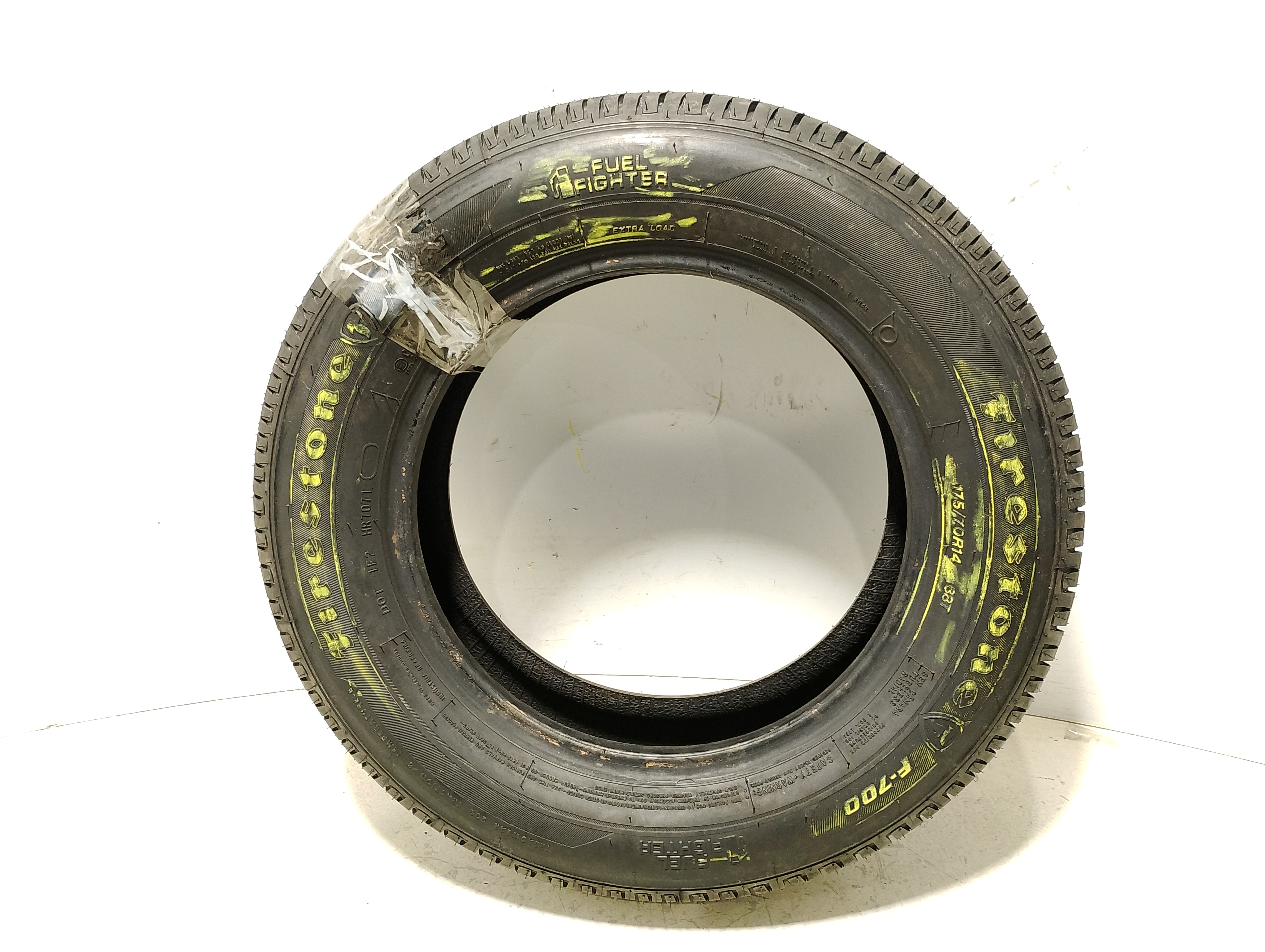 PNEU 175/70 R14 88T FIRESTONE F-700 - T4017570R1488T - 