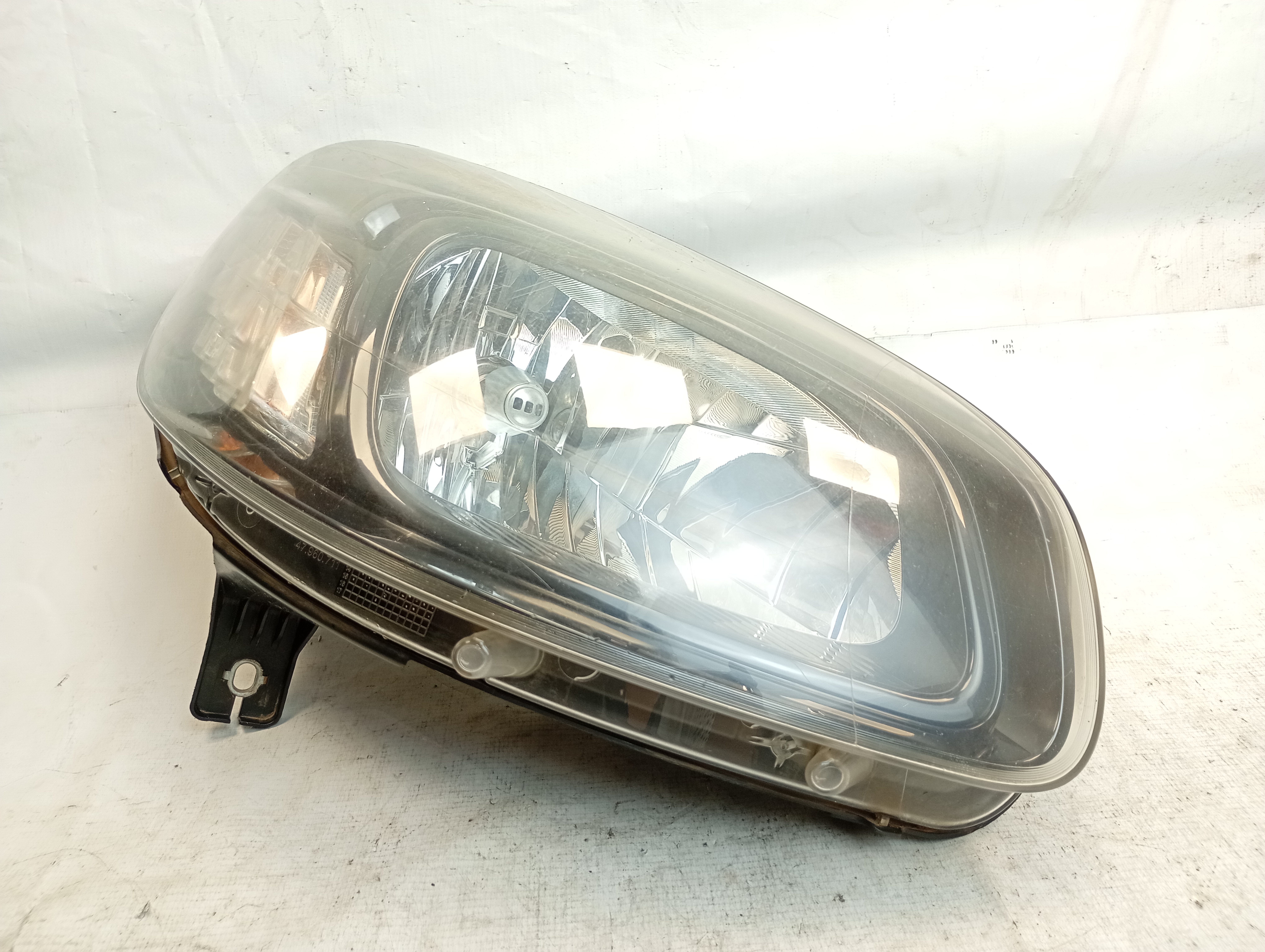 FAROL DIANTEIRO - 52225323 - 