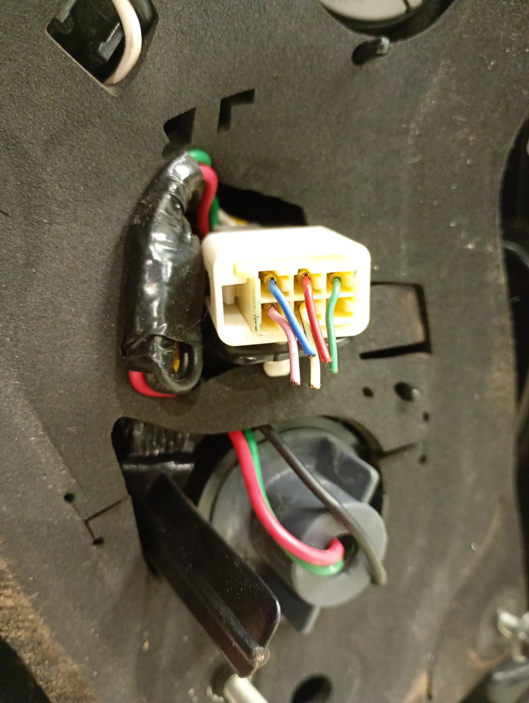 LANTERNA TRASEIRA ETIOS LADO DIREITO TRASEIRA TRASEIRA LADO... - 815510D340 - 