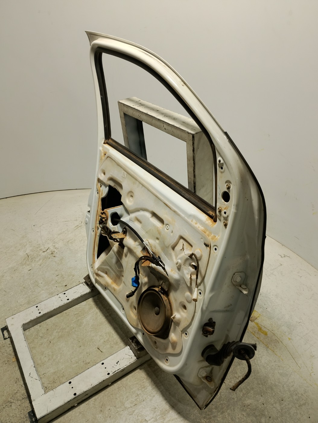 Porta Dianteira Esquerda Mobi 2017/ Strada 2021/.. C/ Friso - ST52201068 - 