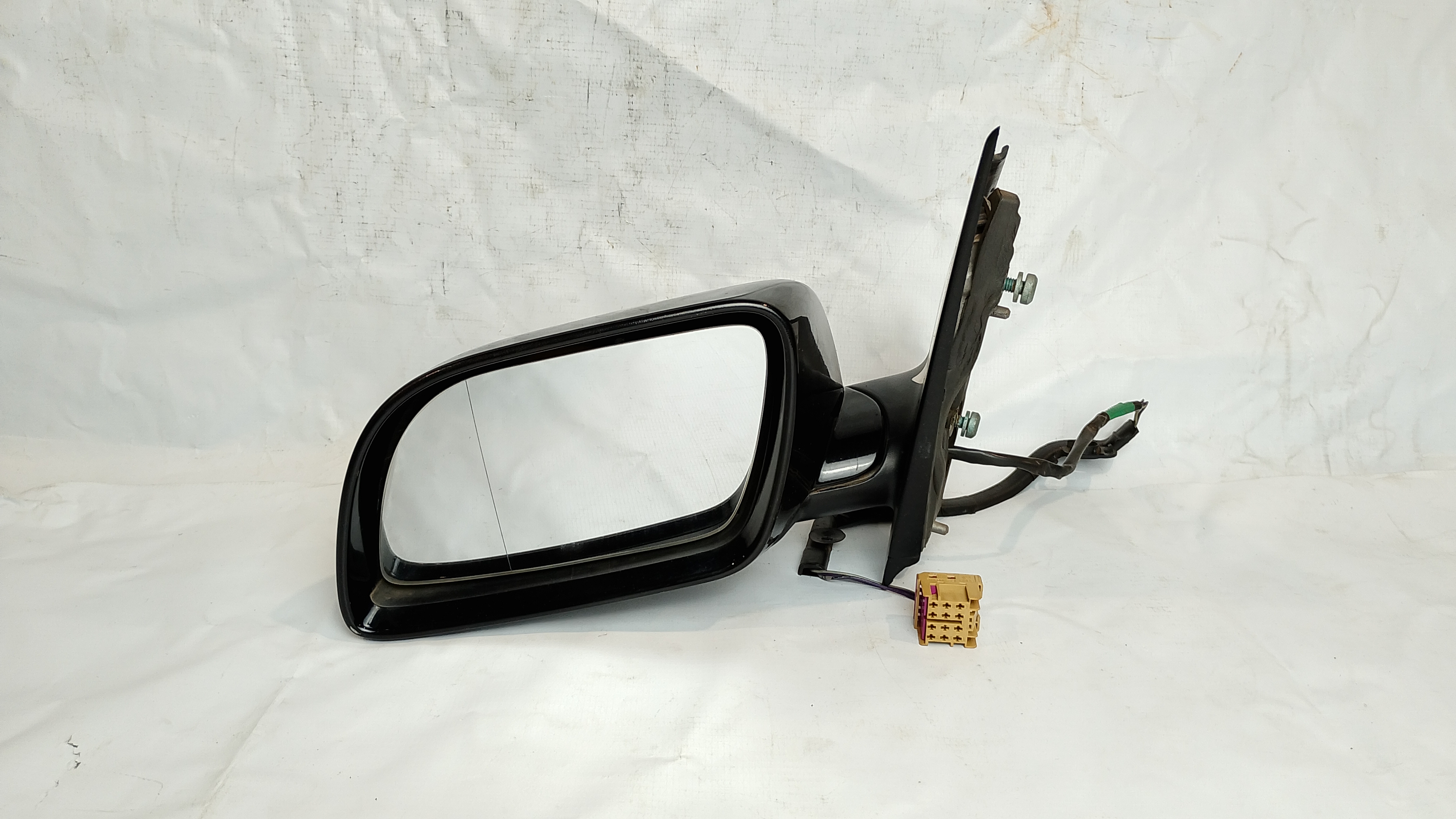 RETROVISOR ESQUERDO VOLKSWAGEN POLO SEDAN 1.6 MI 2006/2006 - ST6Q1857507G01C - 